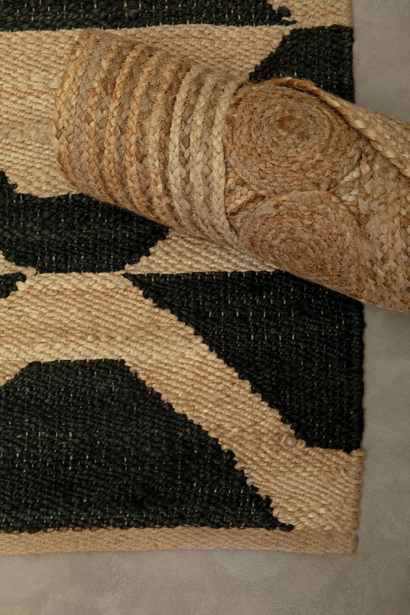 Bosie Demir Round Natural Jute Rug - Decorative, photo 2 of 3