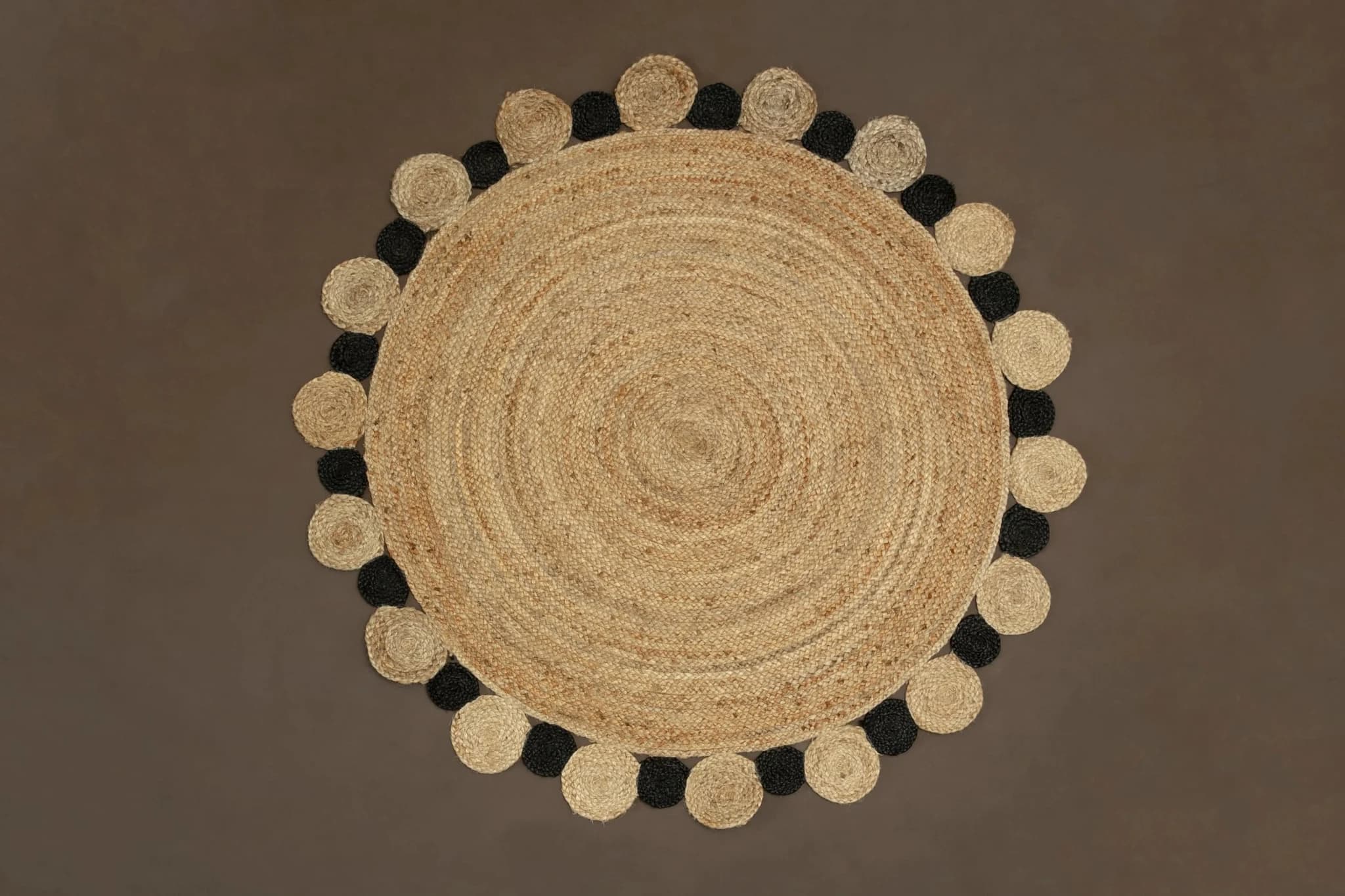 Bosie Demir Large Round Natural And Black Jute Rug - Decorative, photo 4 of 4