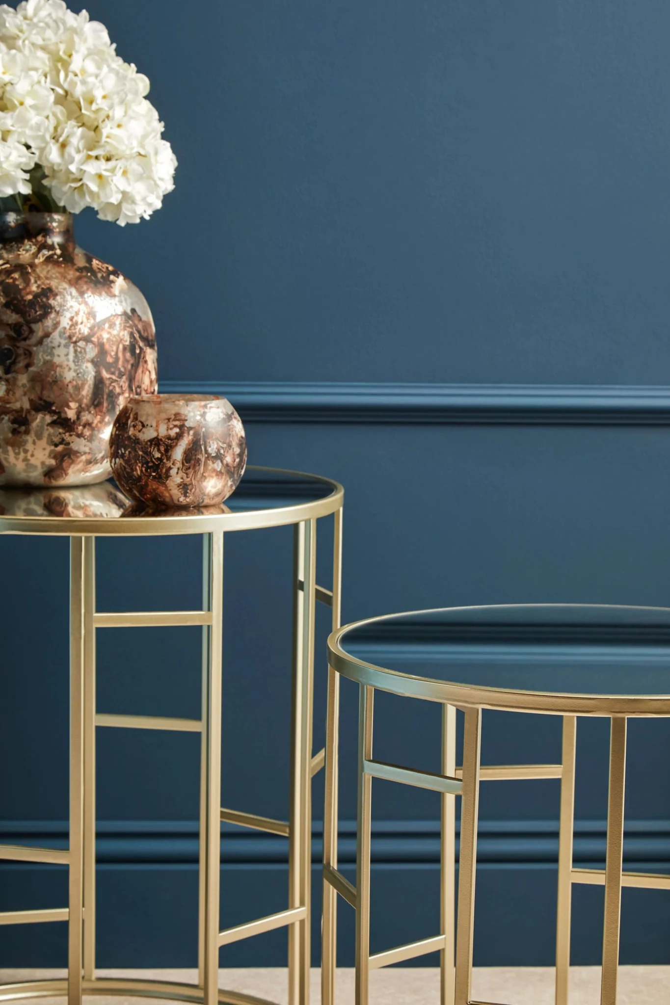 Avantis Set Of 2 Champagne Finish Round Side Tables - Tables, photo 3 of 7