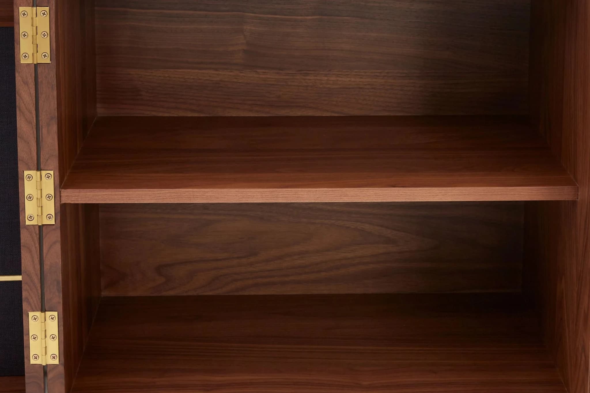 Kenso Walnut Wood 2 Door and Drawers Sideboard - Bookcases & shelving, photo 6 of 8