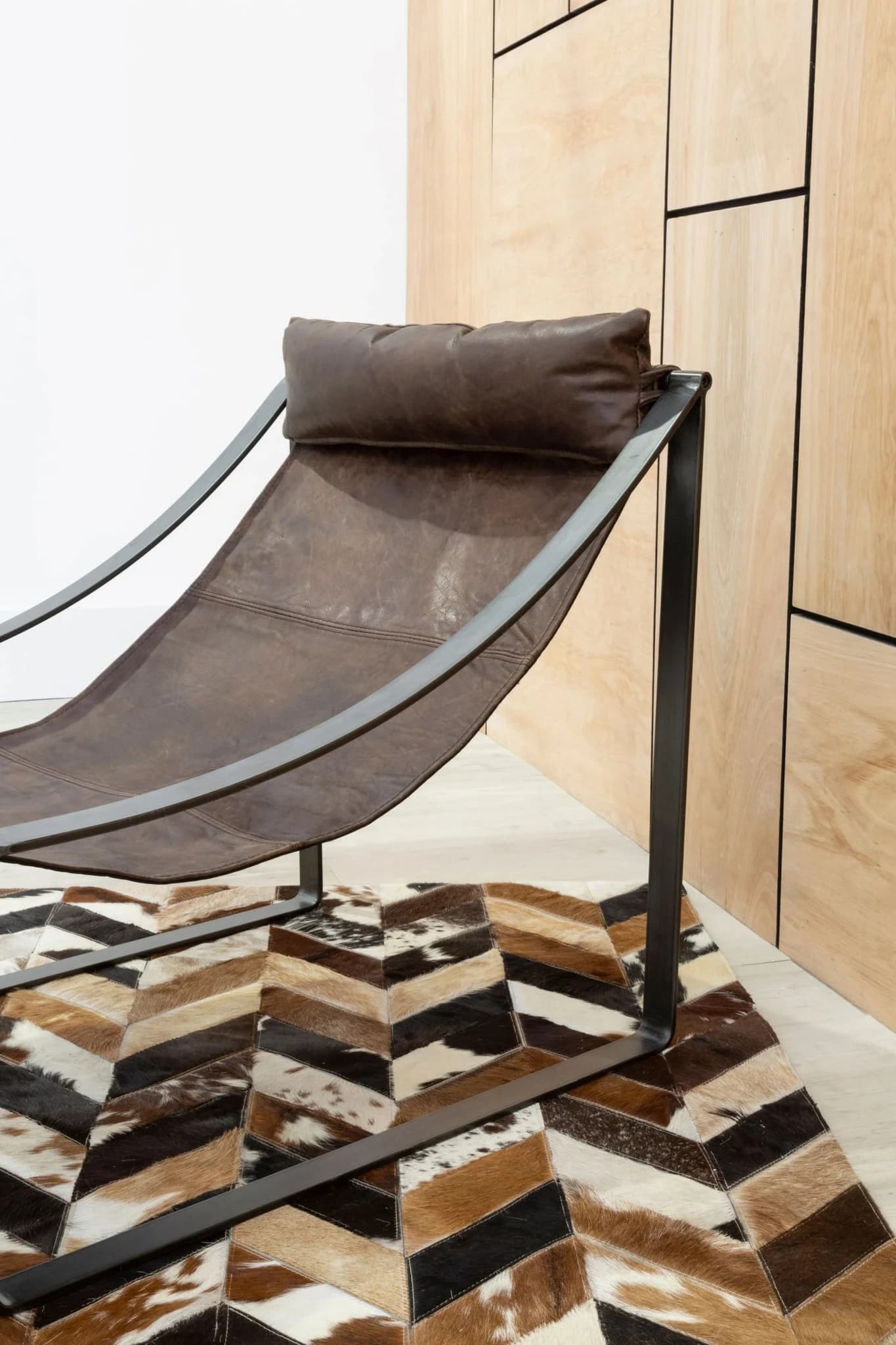 Hoxton Brown Leather Sling Chair - Seating, photo 3 of 8