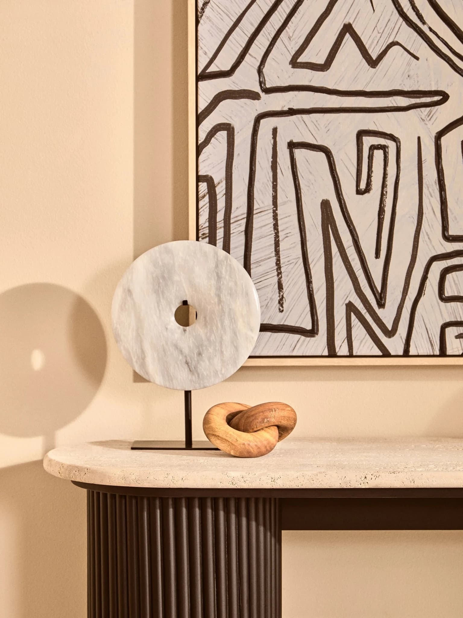 Zoro Small Round Dia 20cm White Marble Disc Sculpture - Decorative, photo 4 of 8
