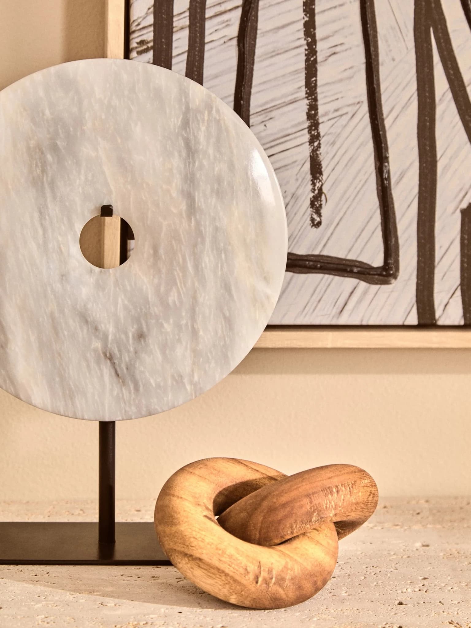 Zoro Small Round Dia 20cm White Marble Disc Sculpture - Decorative, photo 3 of 8