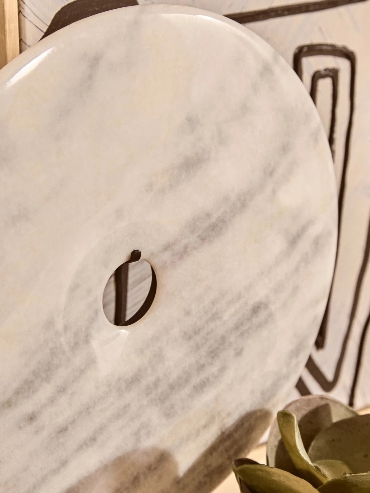 Zoro Extra Large Round Dia 35cm White Marble Disc Sculpture - Decorative, photo 3 of 8