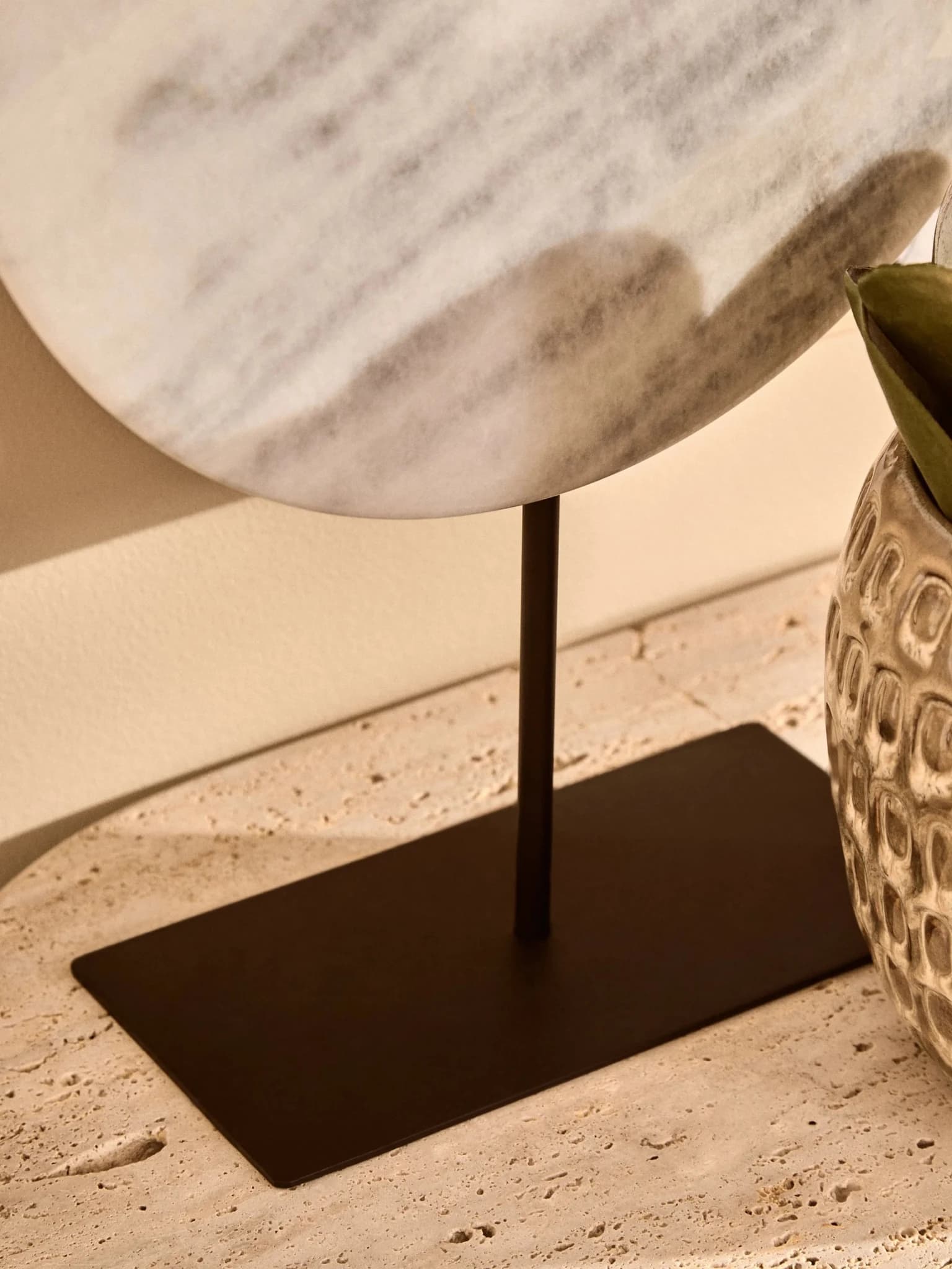 Zoro Extra Large Round Dia 35cm White Marble Disc Sculpture - Decorative, photo 2 of 8