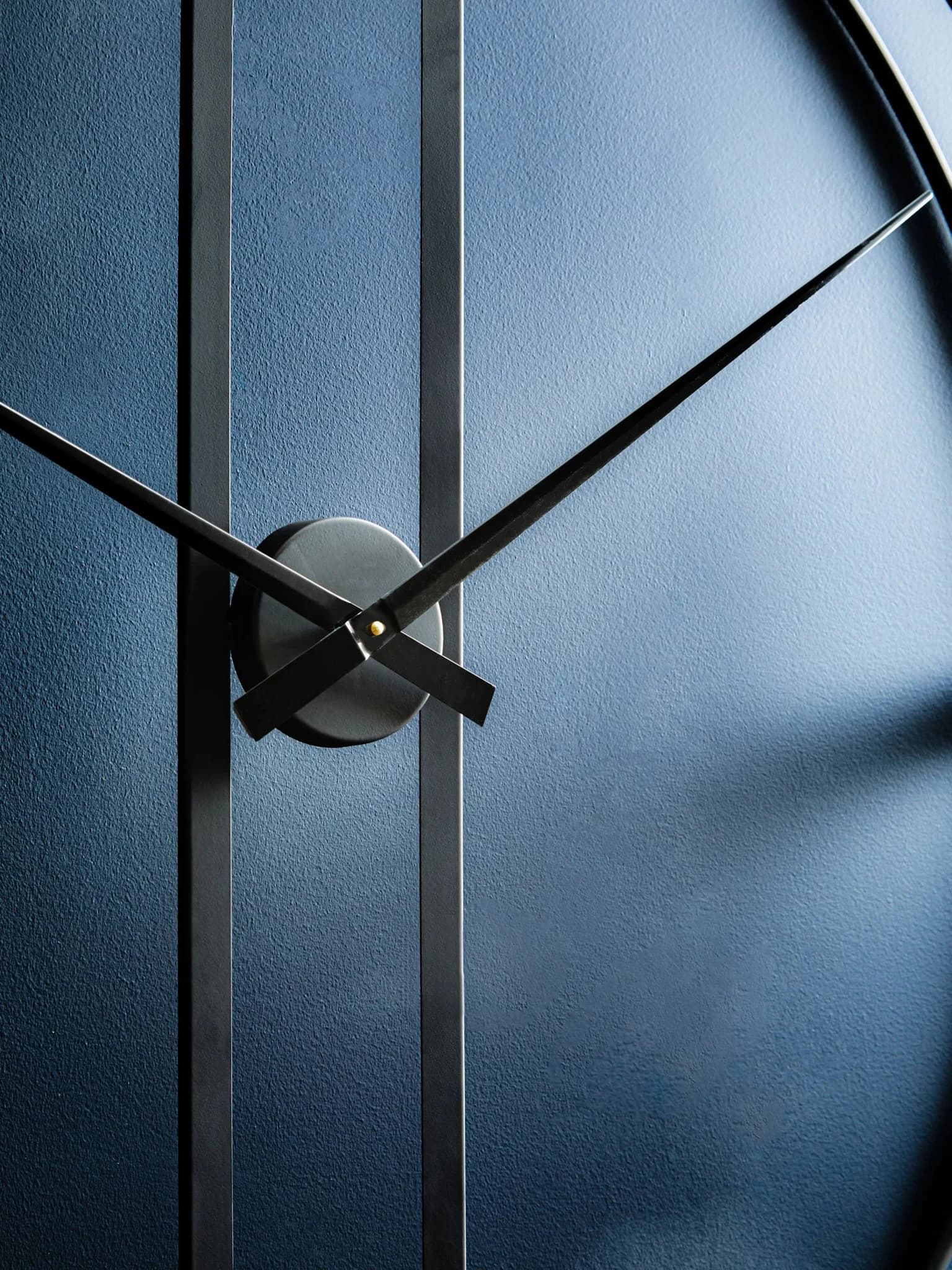 Beauly 107cm Dia Black Metal Wall Clock - Decorative, photo 2 of 8