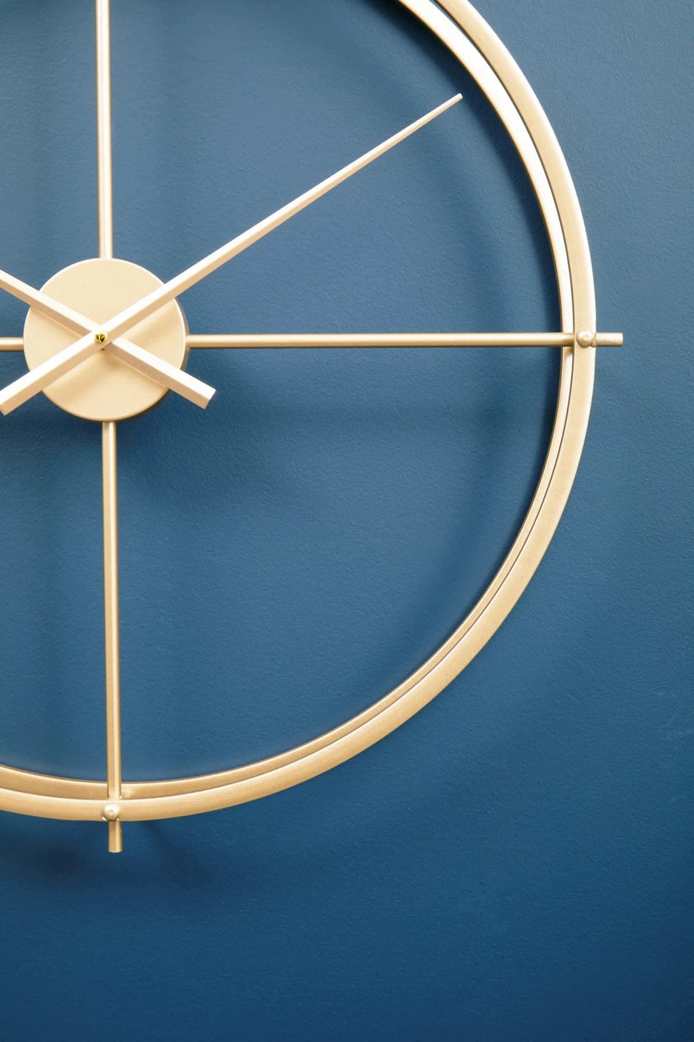 Kent 60cm Dia Large Gold Finish Wall Clock - Decorative, photo 3 of 8