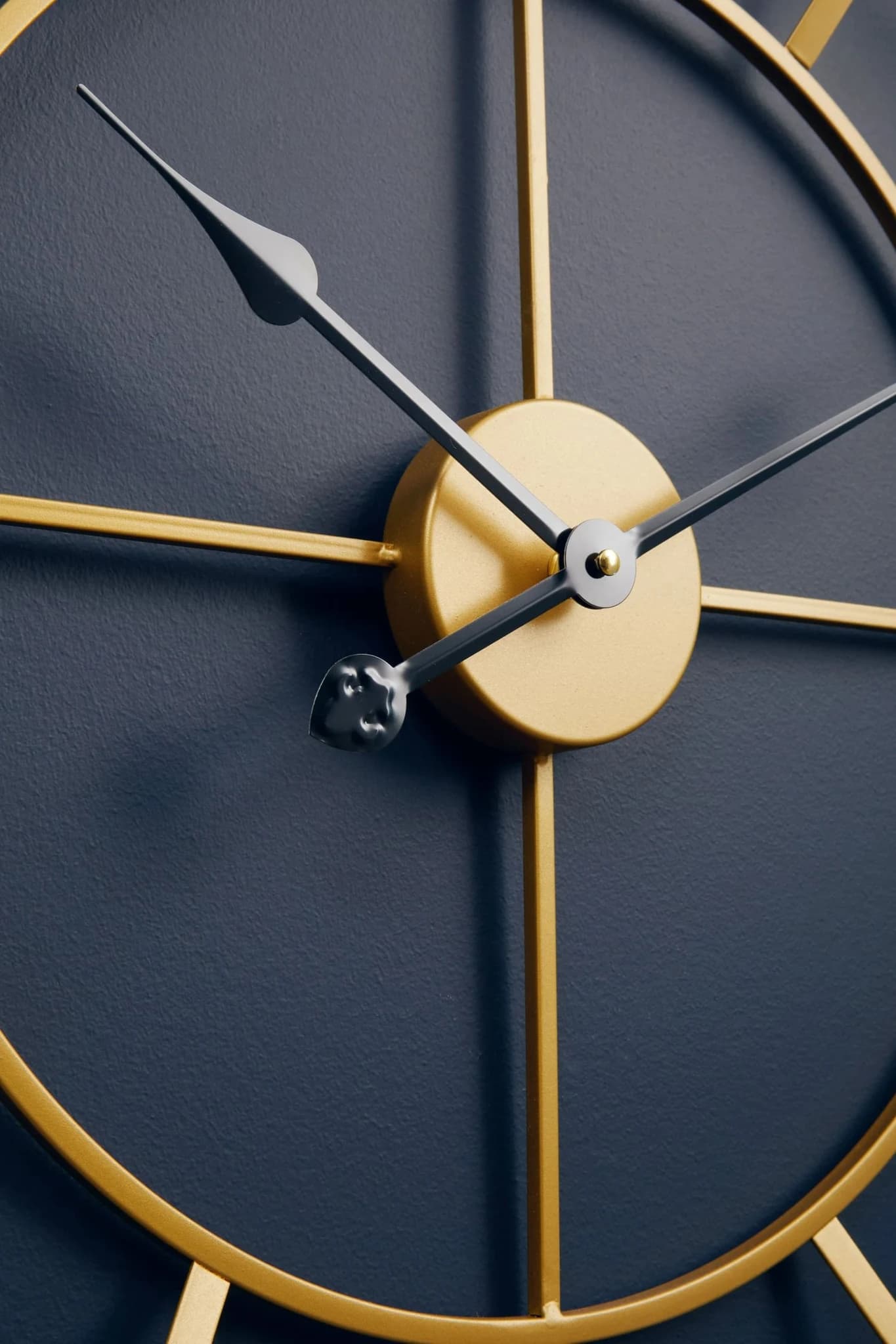 Kent 60cm Dia Large Gold Finish Metal Wall Clock - Decorative, photo 4 of 8