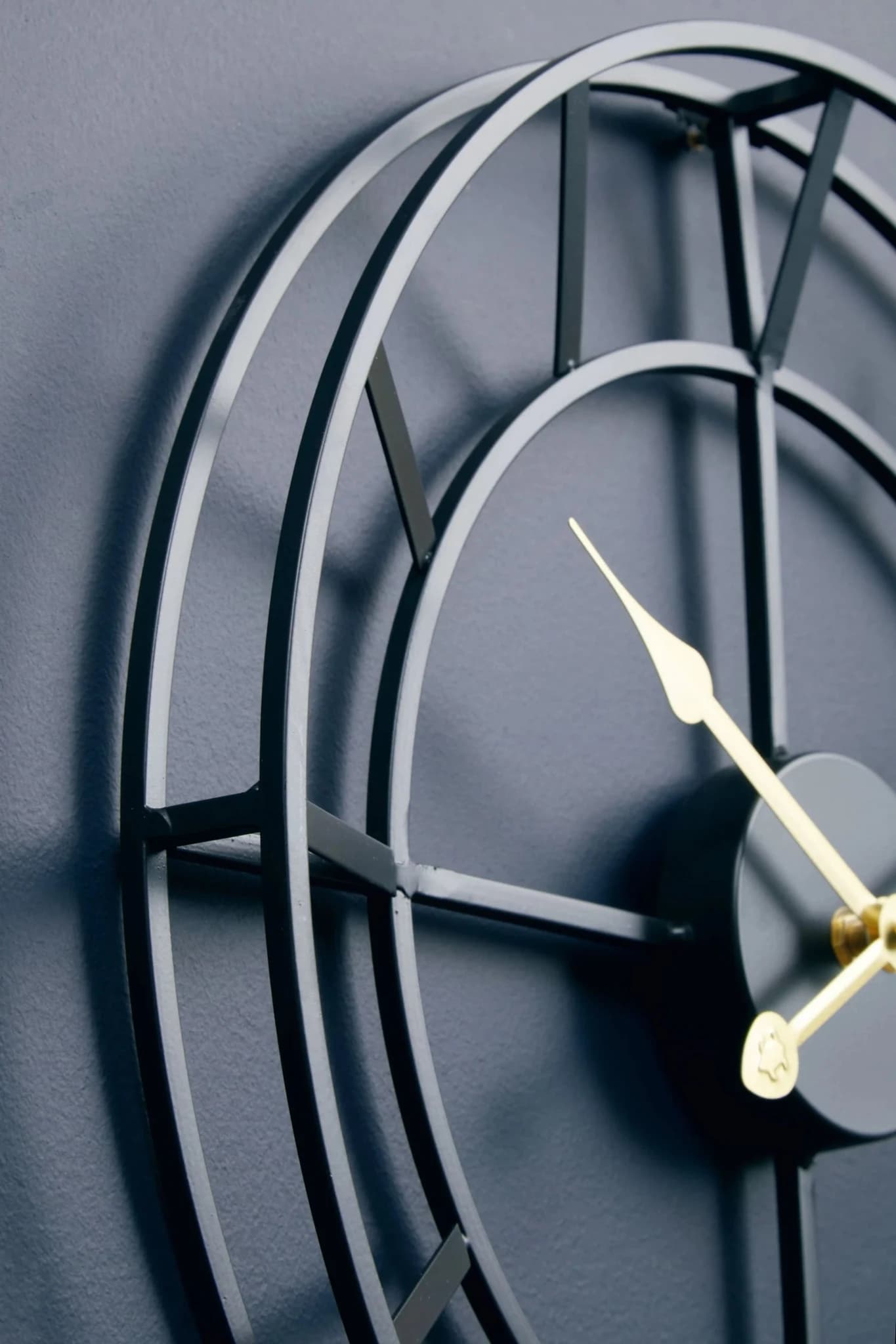 Kent 40cm Dia Small Black Finish Metal Wall Clock - Decorative, photo 3 of 8