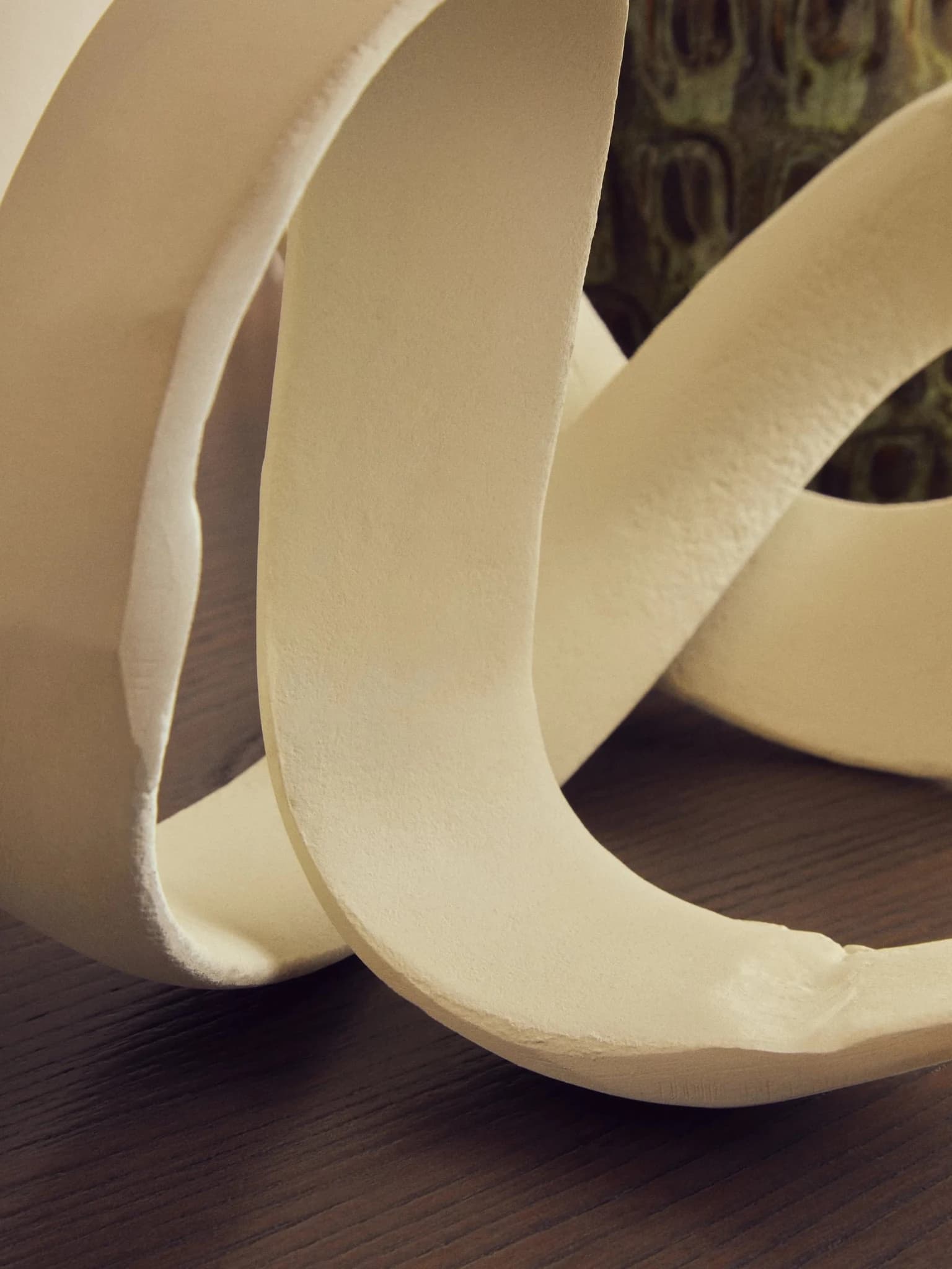 Prato Ivory Finish Knot Sculpture - Decorative, photo 2 of 8