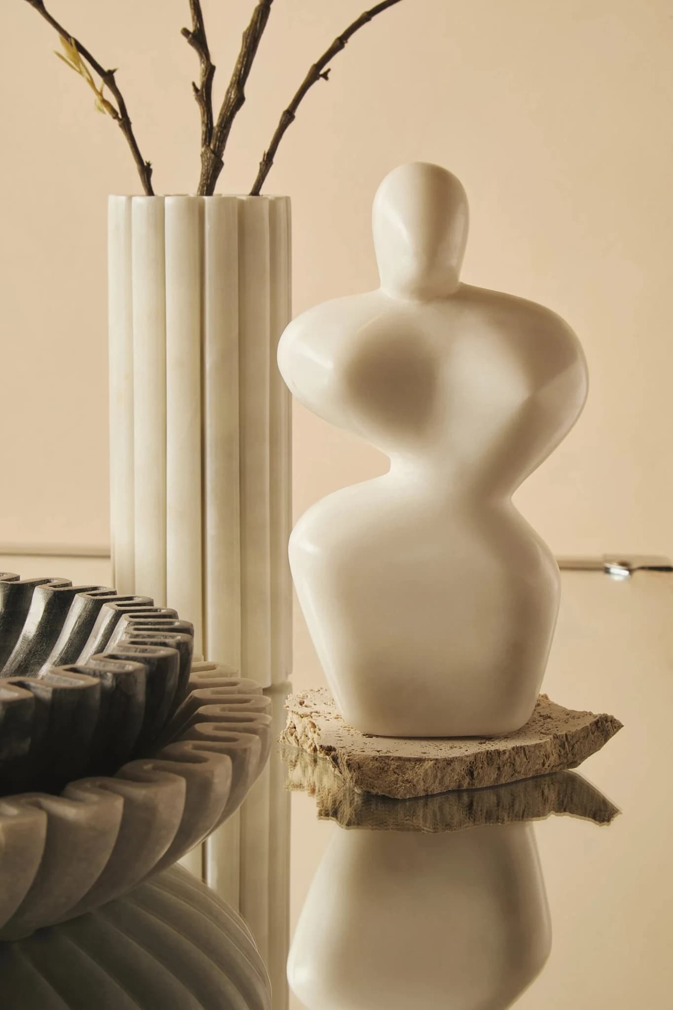 Savio White Marble Abstract Sculpture - Decorative, photo 6 of 8
