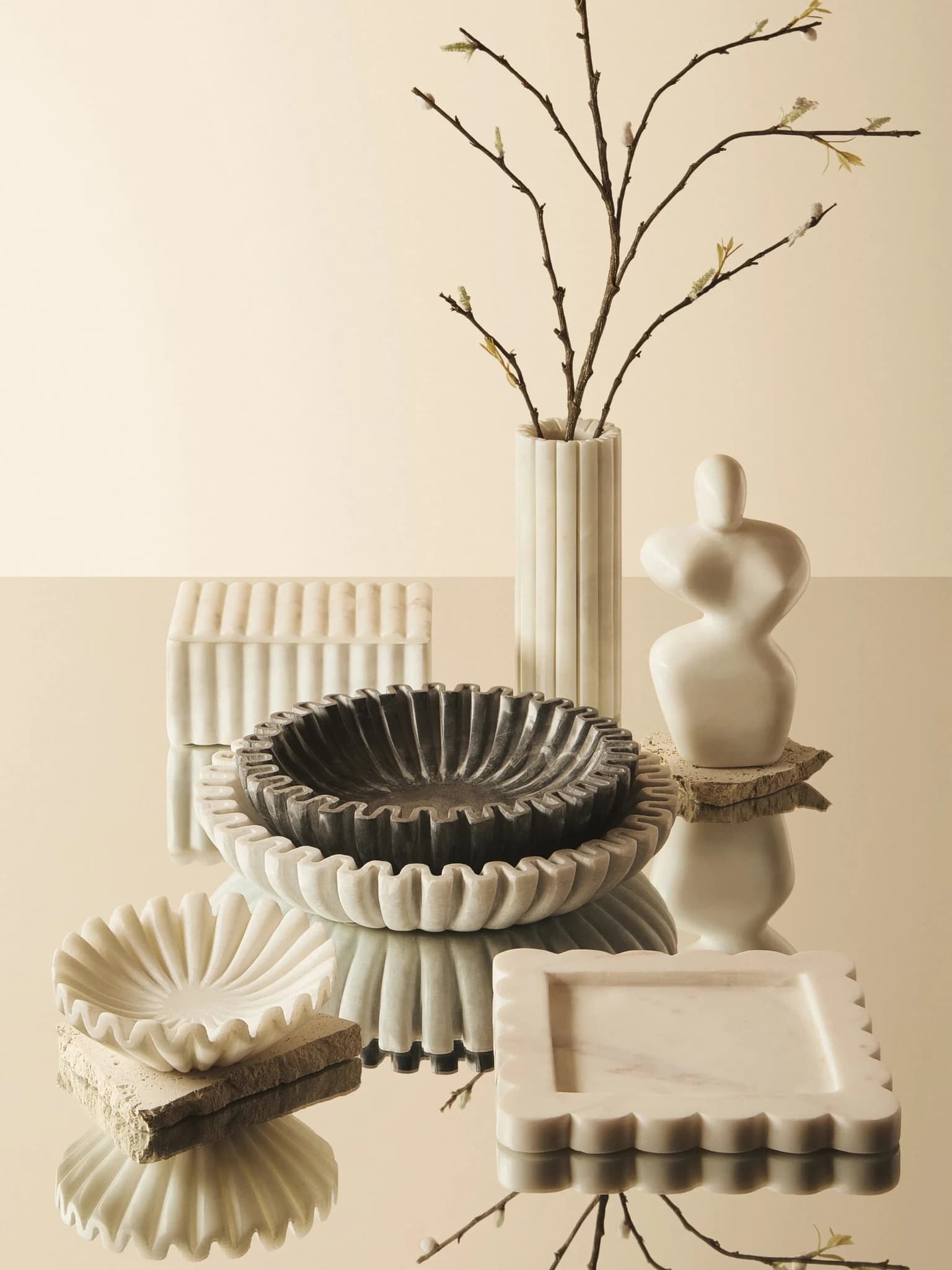Savio White Marble Abstract Sculpture - Decorative, photo 5 of 8