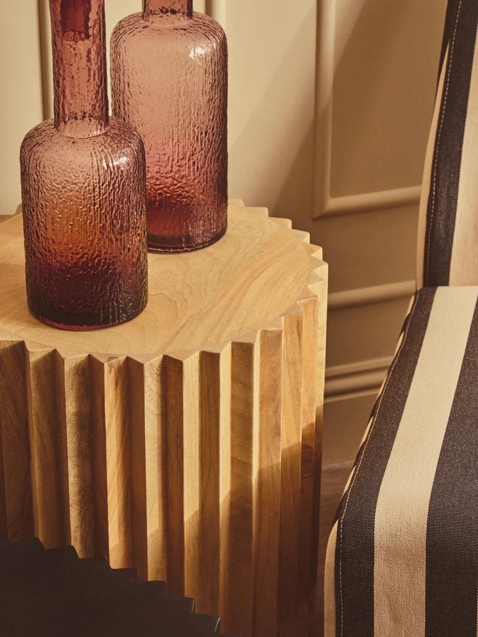 Galea Pink Textured Glass Small Bottle - Vases, photo 4 of 8