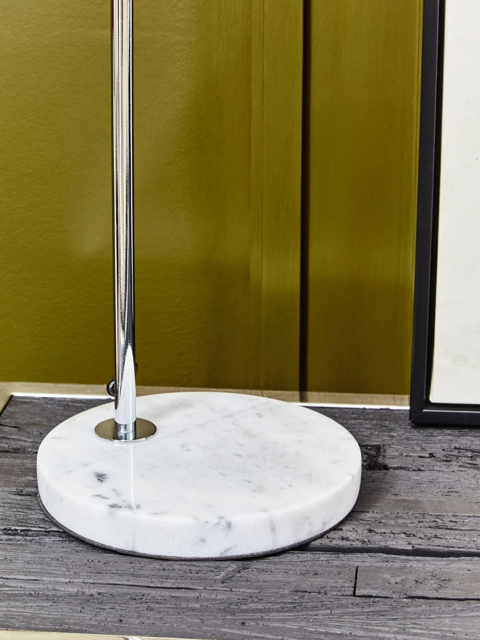 Karter Chrome Finish Table Lamp With White Marble Base - Table lamps, photo 5 of 8