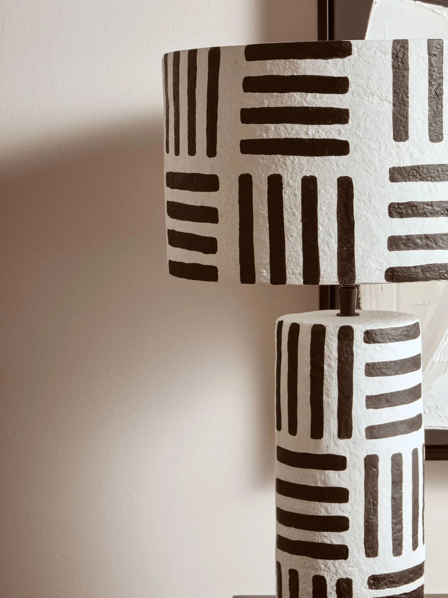 Carta Black and White Striped Papier Mache Table Lamp - Table lamps, photo 4 of 8