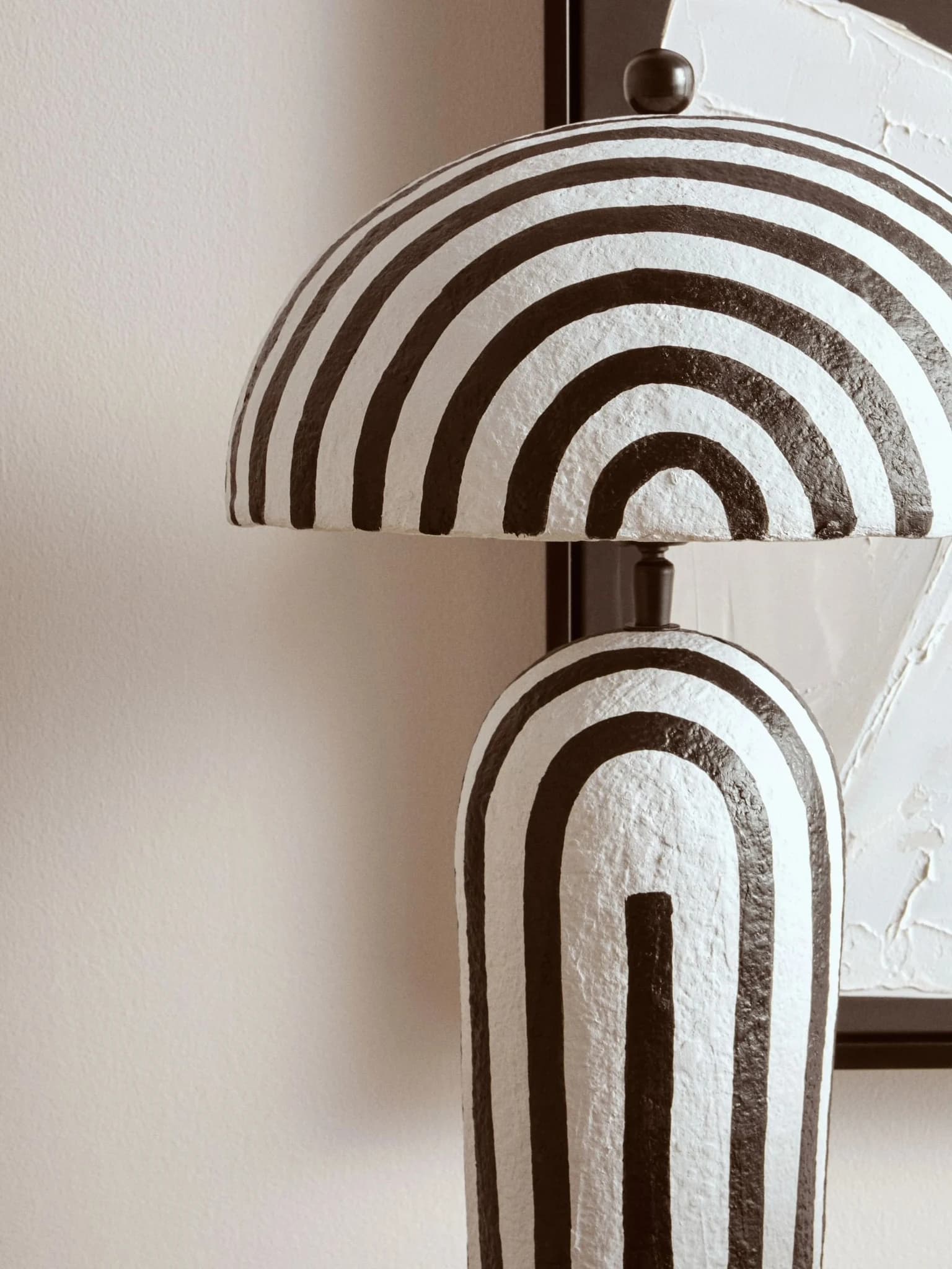 Carta Black and White Stripe Papier Mache Table Lamp with Dome Shade - Table lamps, photo 4 of 8