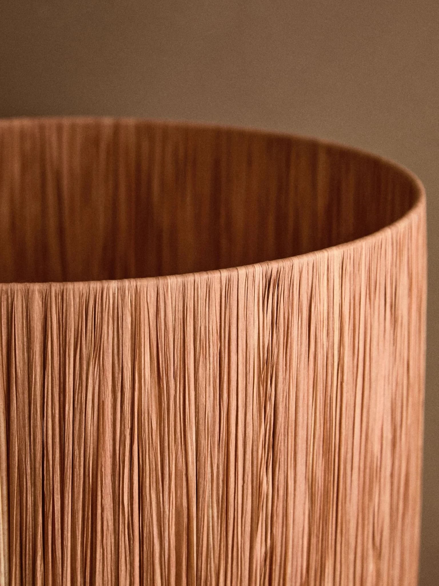 Carta Natural Papier Mache Table Lamp with Rust Raffia Shade - Table lamps, photo 8 of 8