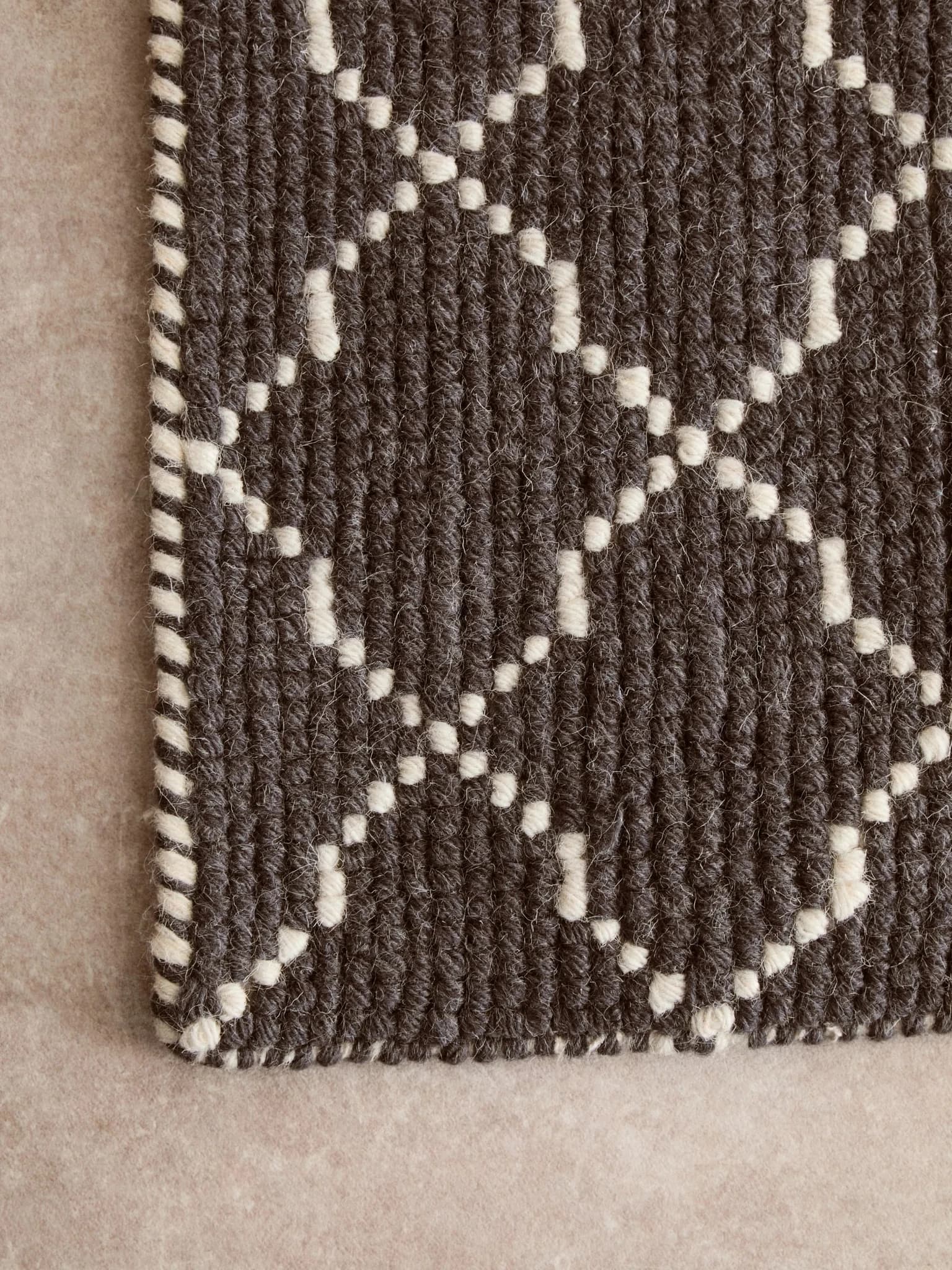 Bosie Kensington Townhouse Large Diamond Lattice Rug - Decorative, photo 4 of 5