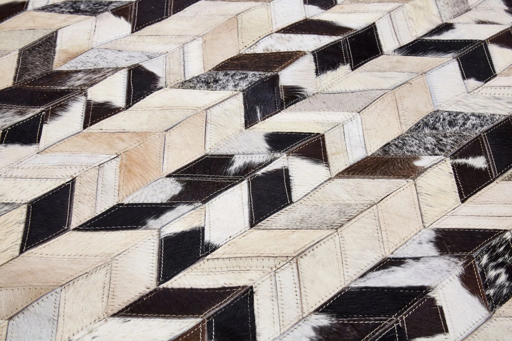 Bosie Safira Small Hair on Leather Chevron Patchwork Rug - Decorative, photo 7 of 8