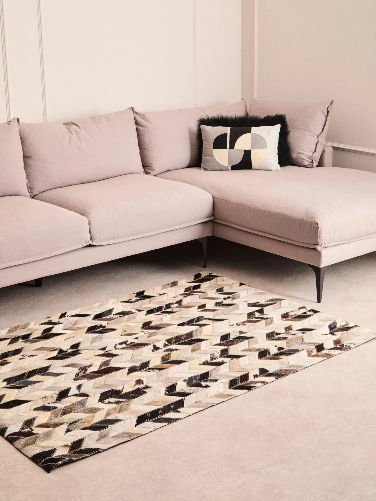 Bosie Safira Small Hair on Leather Chevron Patchwork Rug - Decorative, photo 5 of 8