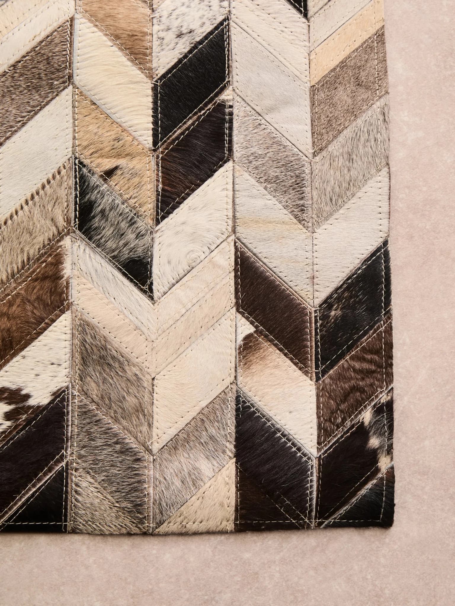 Bosie Safira Small Hair on Leather Chevron Patchwork Rug - Decorative, photo 4 of 8