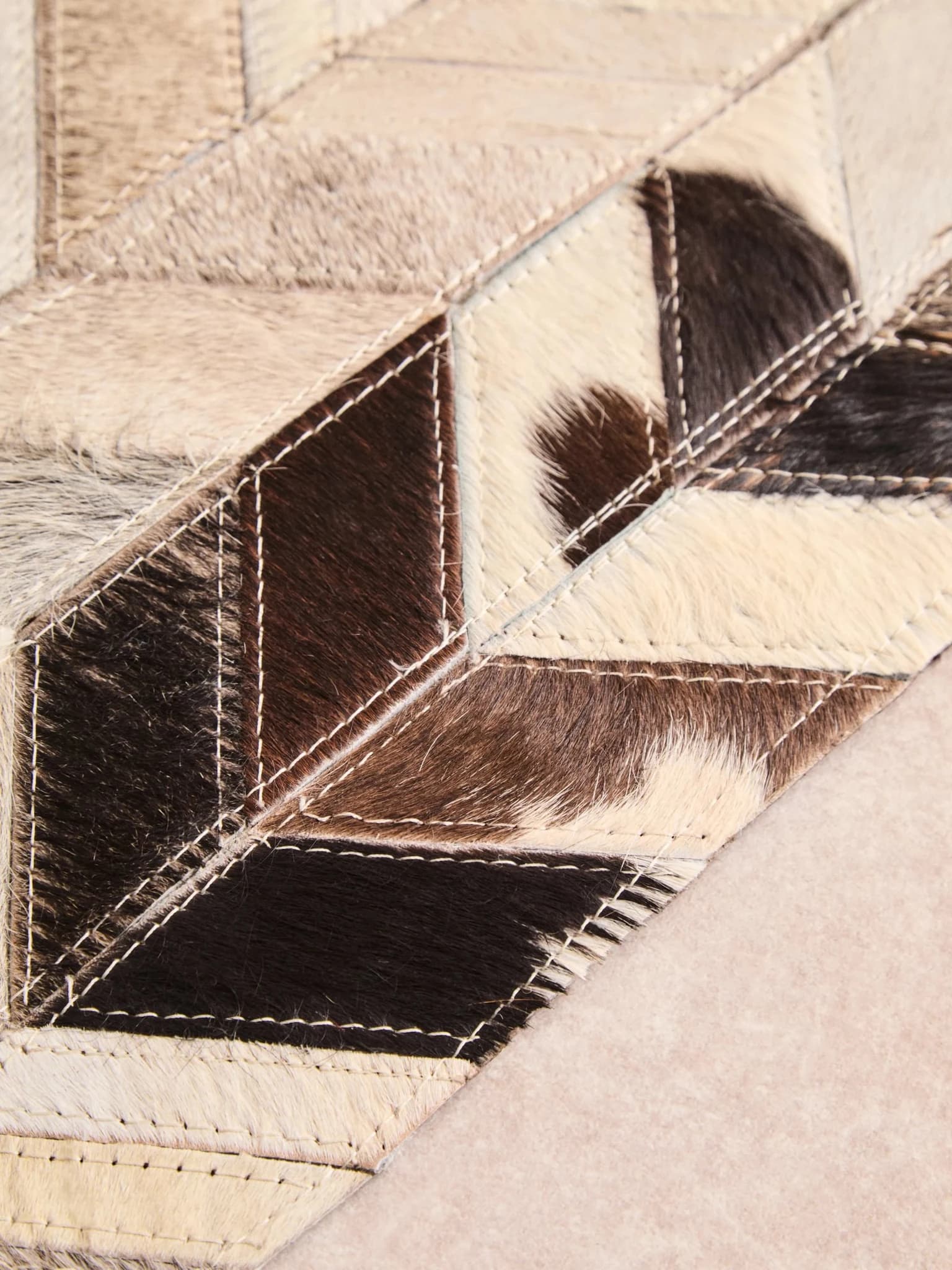 Bosie Safira Small Hair on Leather Chevron Patchwork Rug - Decorative, photo 3 of 8