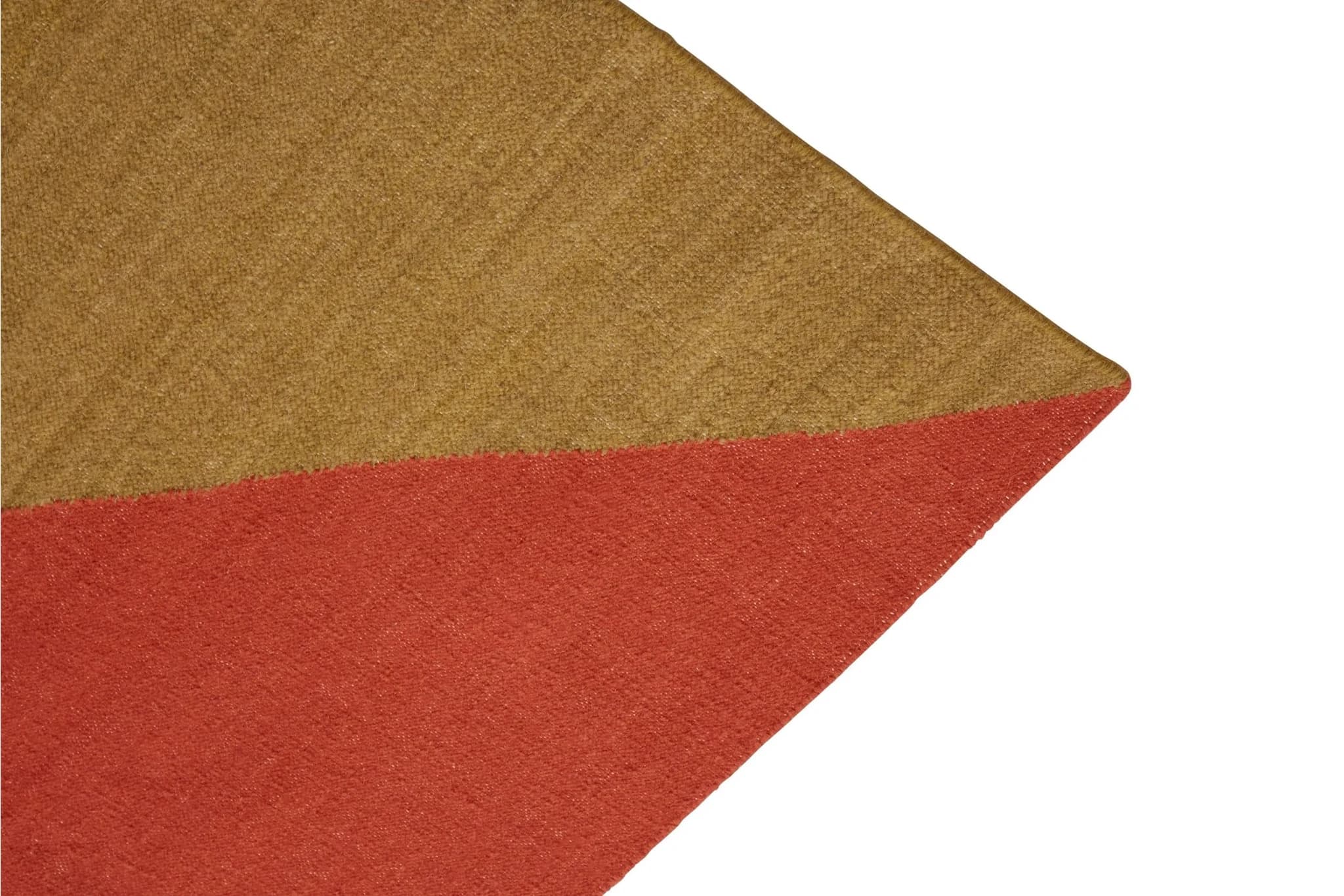 Bosie Villon Rug With Triangular Shapes Design - Decorative, photo 6 of 7