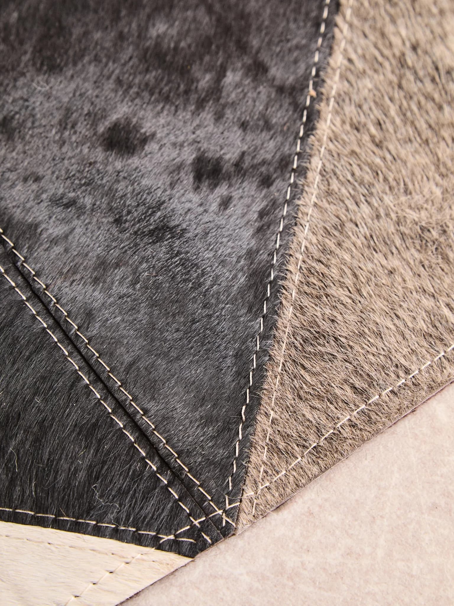 Bosie Safira Large Abstract Hair on Leather Patchwork Rug - Decorative, photo 2 of 8