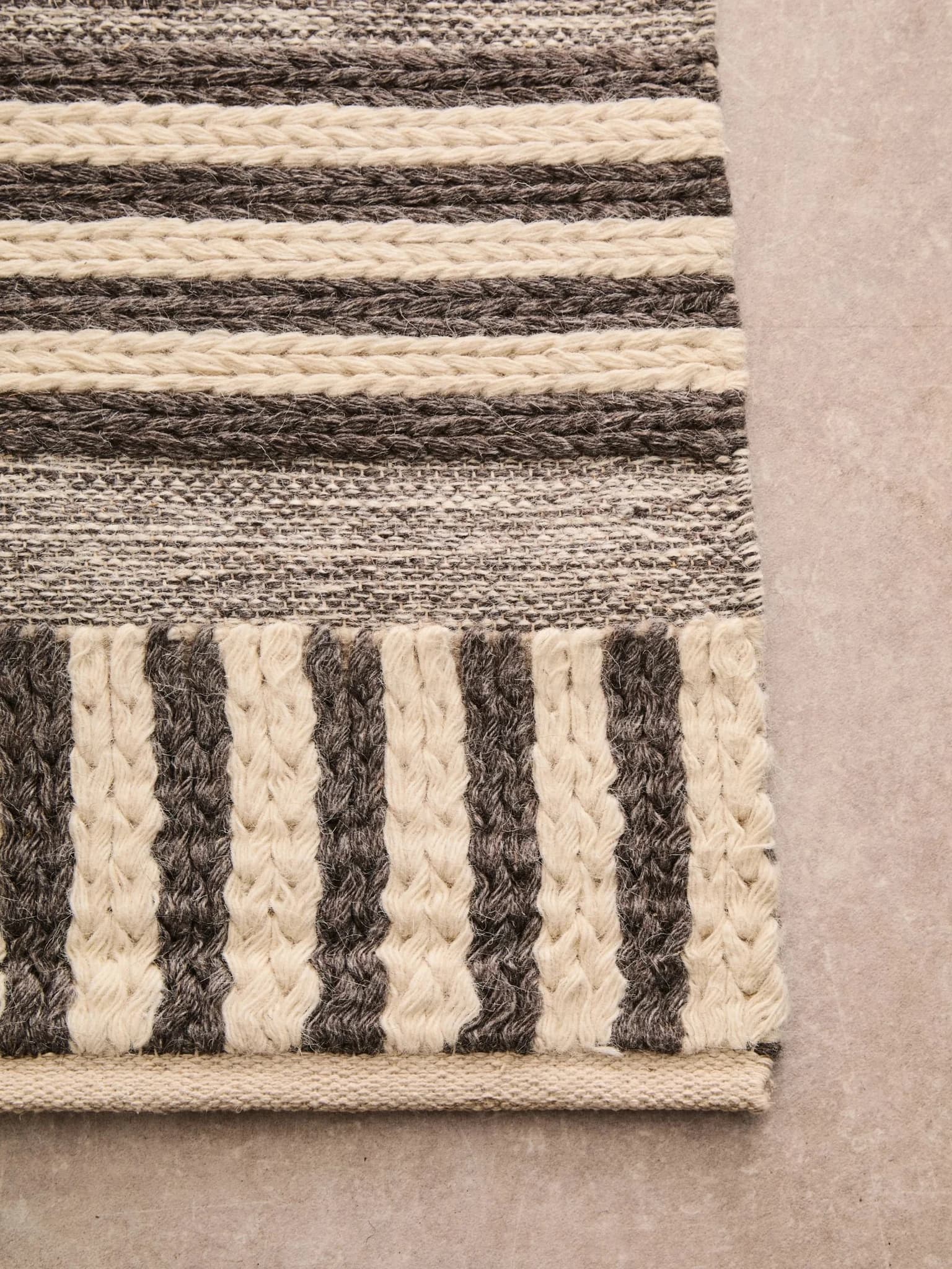 Bosie Jango Large Geometric Rug - Decorative, photo 4 of 5
