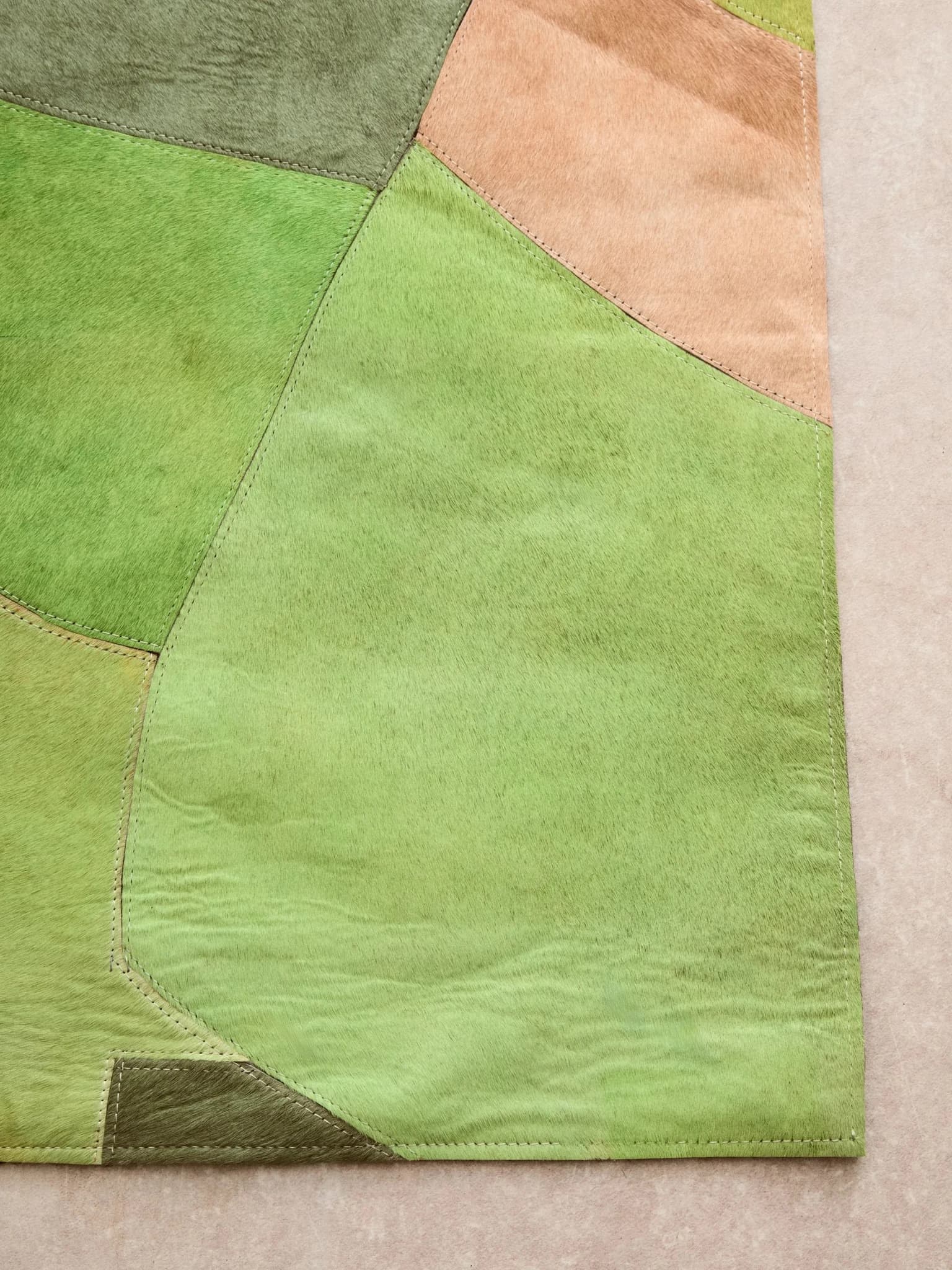 Bosie Safira Large Botanical Hair on Leather Rug - Decorative, photo 4 of 8