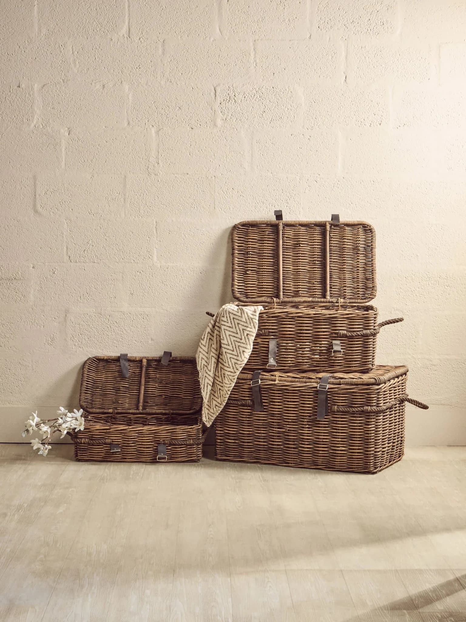 Argento Brown Rattan Storage Trunks -Set of 3 - Bookcases & shelving, photo 8 of 8