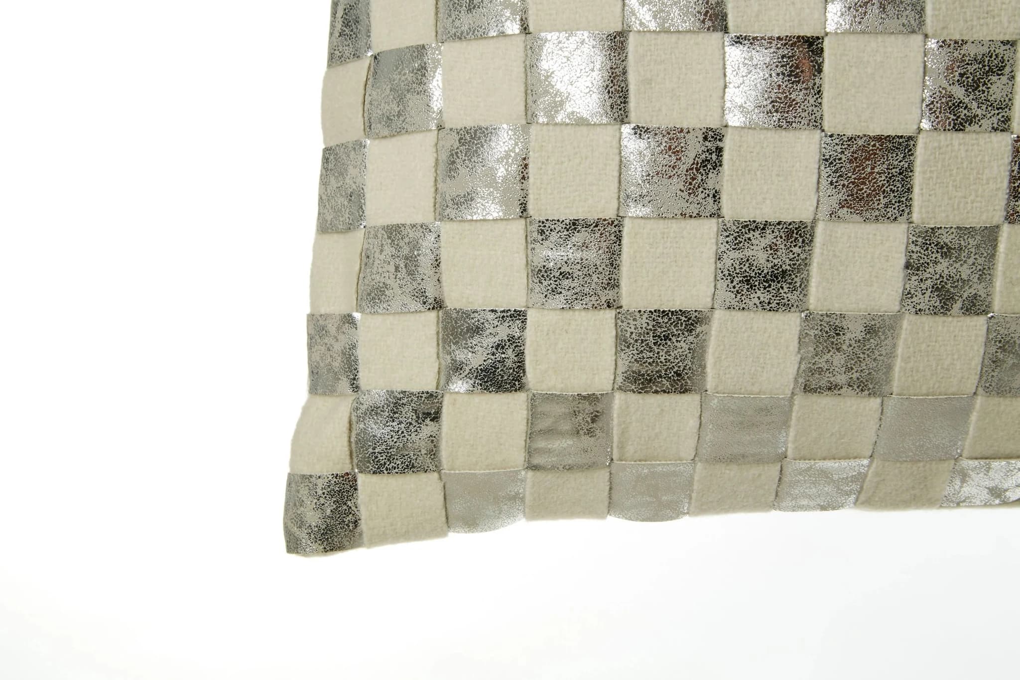 Bosie Kensington Townhouse Rectangular Ivory And Silver Check Cushion - Decorative, photo 4 of 4