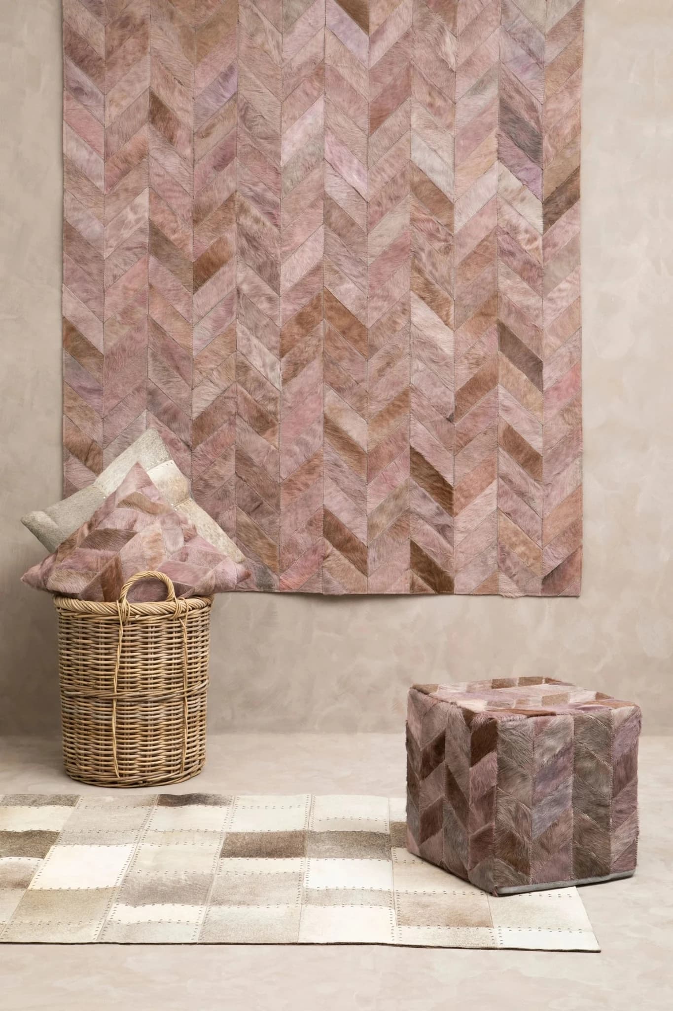 Bosie Safira Grey Chevron Hair on Leather Patchwork Cushion - Decorative, photo 3 of 6