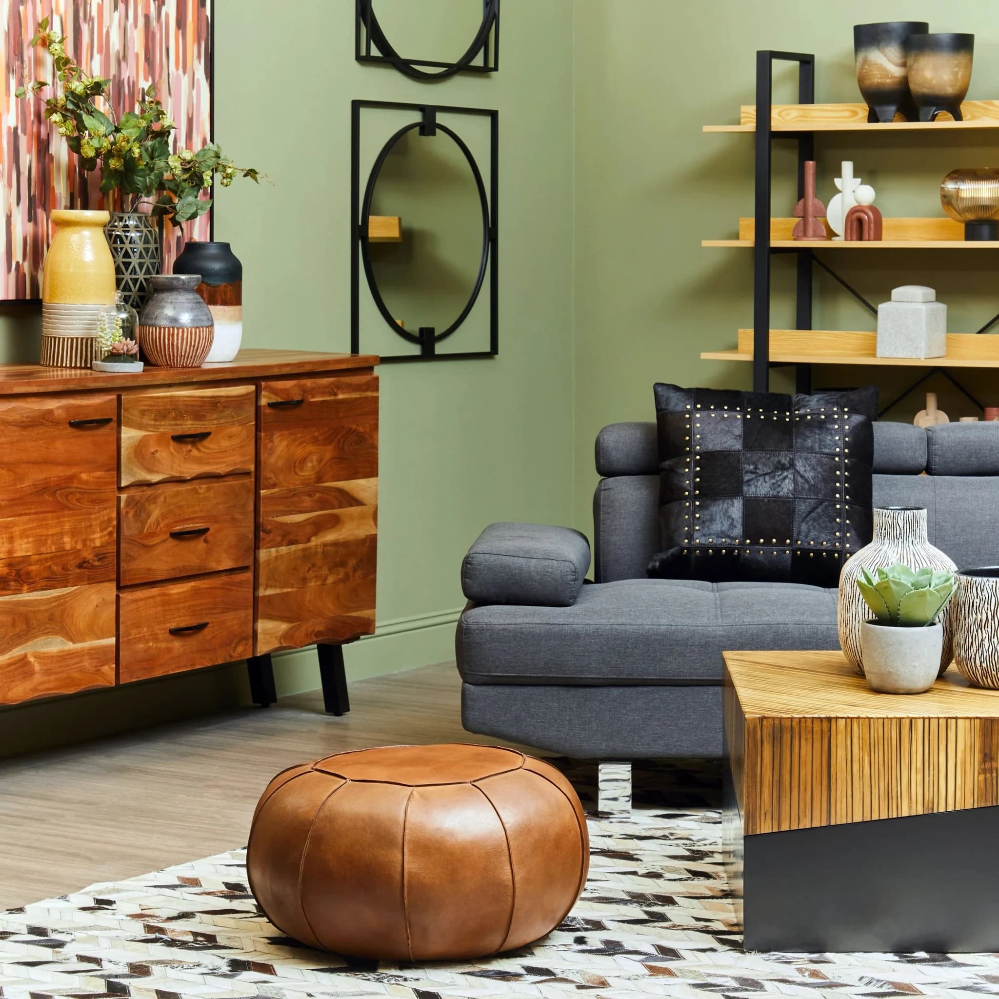 Bosie Safira Black Hair on Leather Patchwork Cushion - Decorative, photo 3 of 8