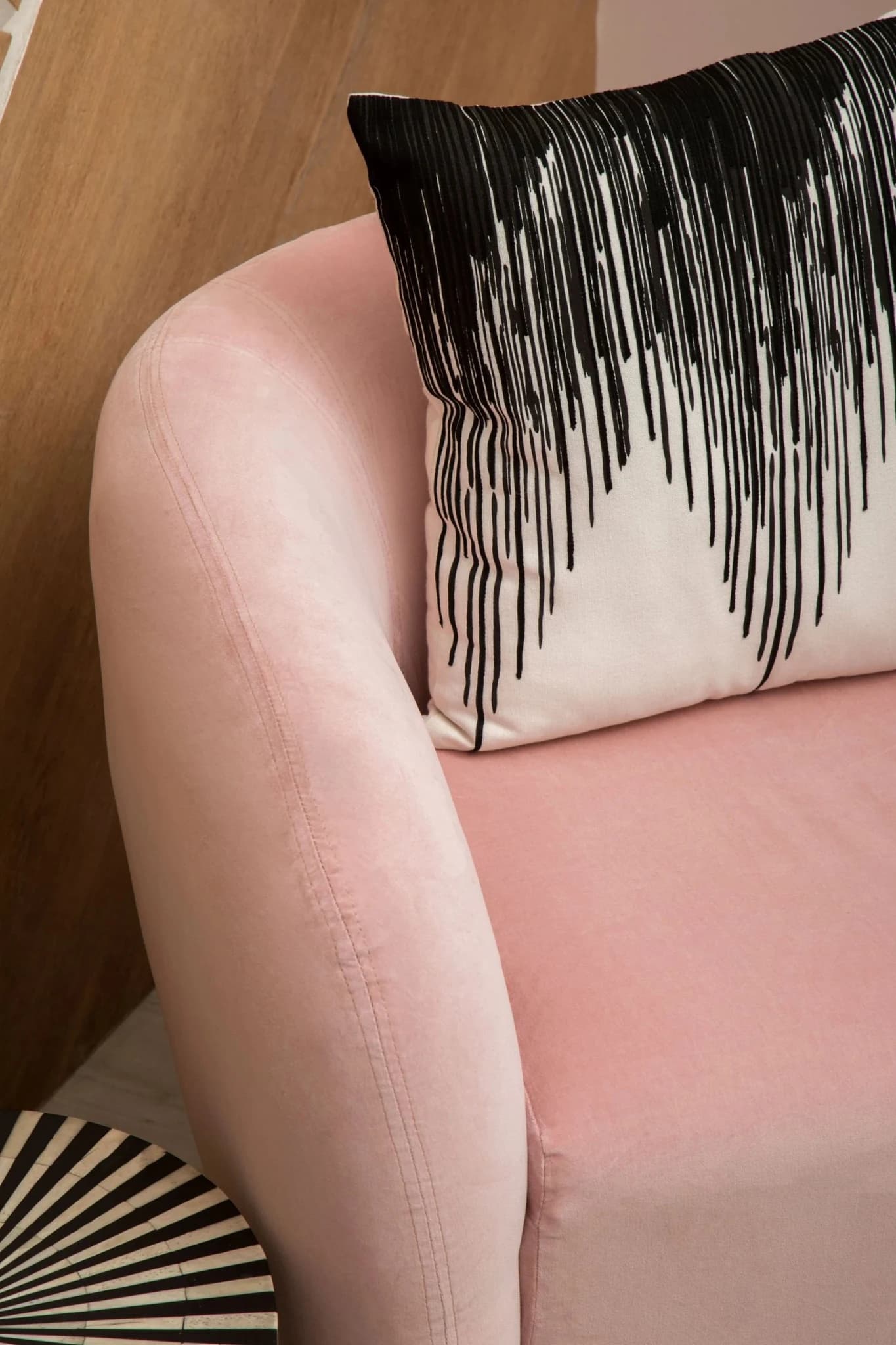 Bosie Ozella Black and White Drip Design Square Cushion - Decorative, photo 8 of 8