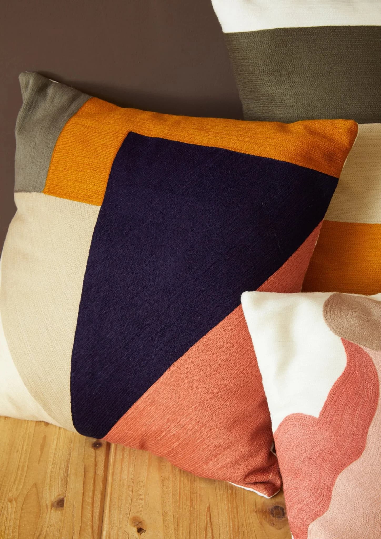 Bosie Ozella Abstract Multi Coloured Cushion - Decorative, photo 2 of 7