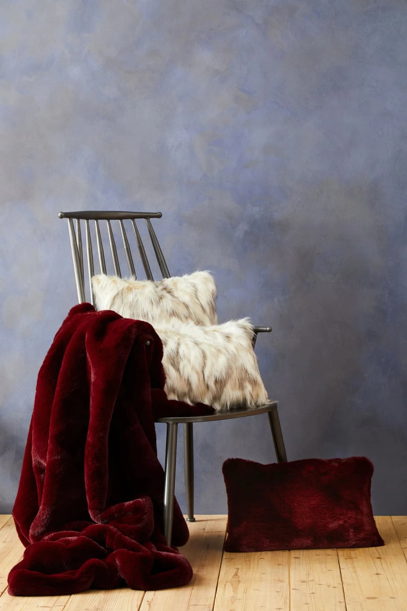 Bosie Lamina Red Wine Rectangular Cushion - Decorative, photo 4 of 8