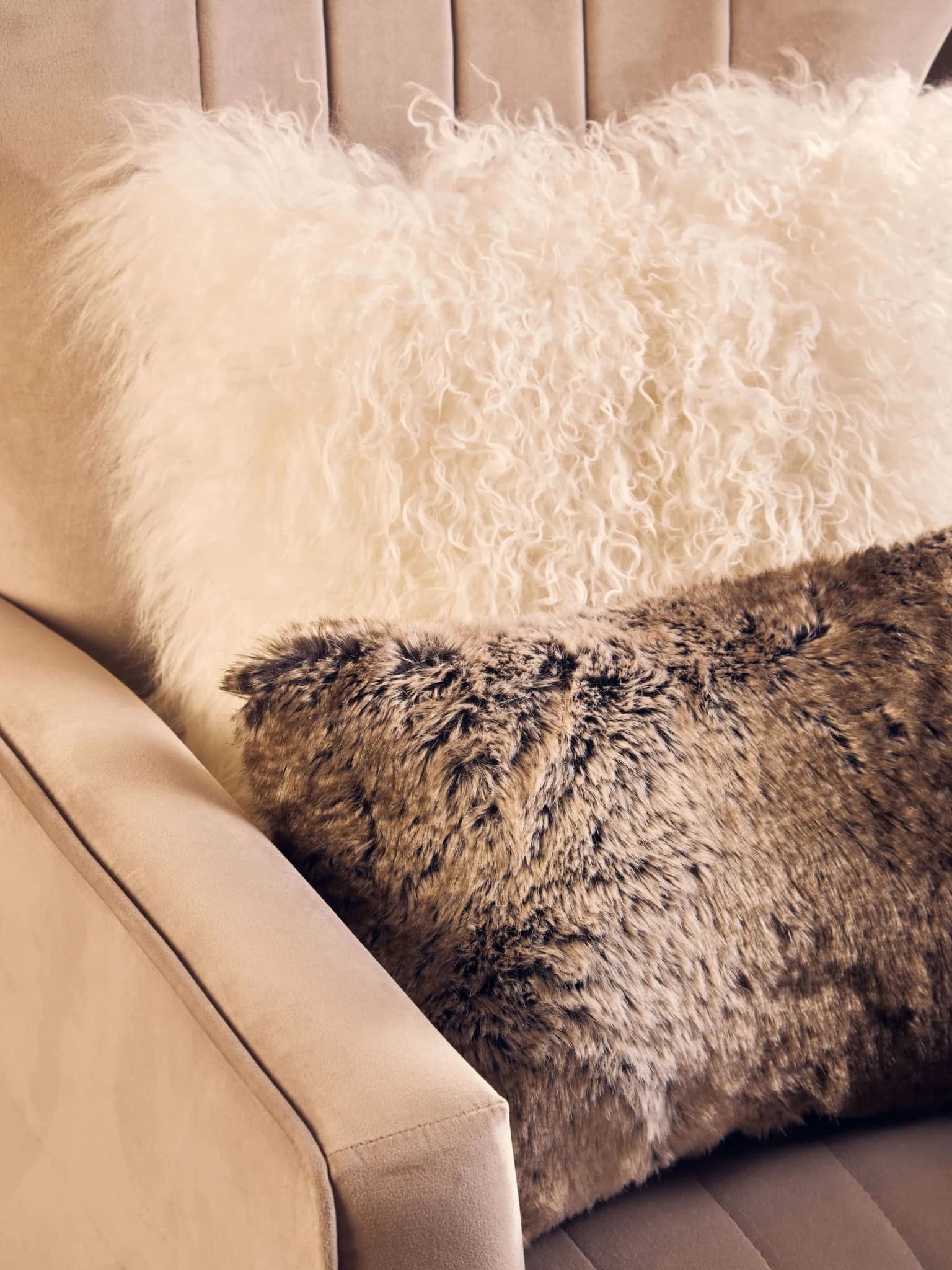 Bosie Lamina Mocha Ombre Rectangular Fur Cushion - Decorative, photo 8 of 8