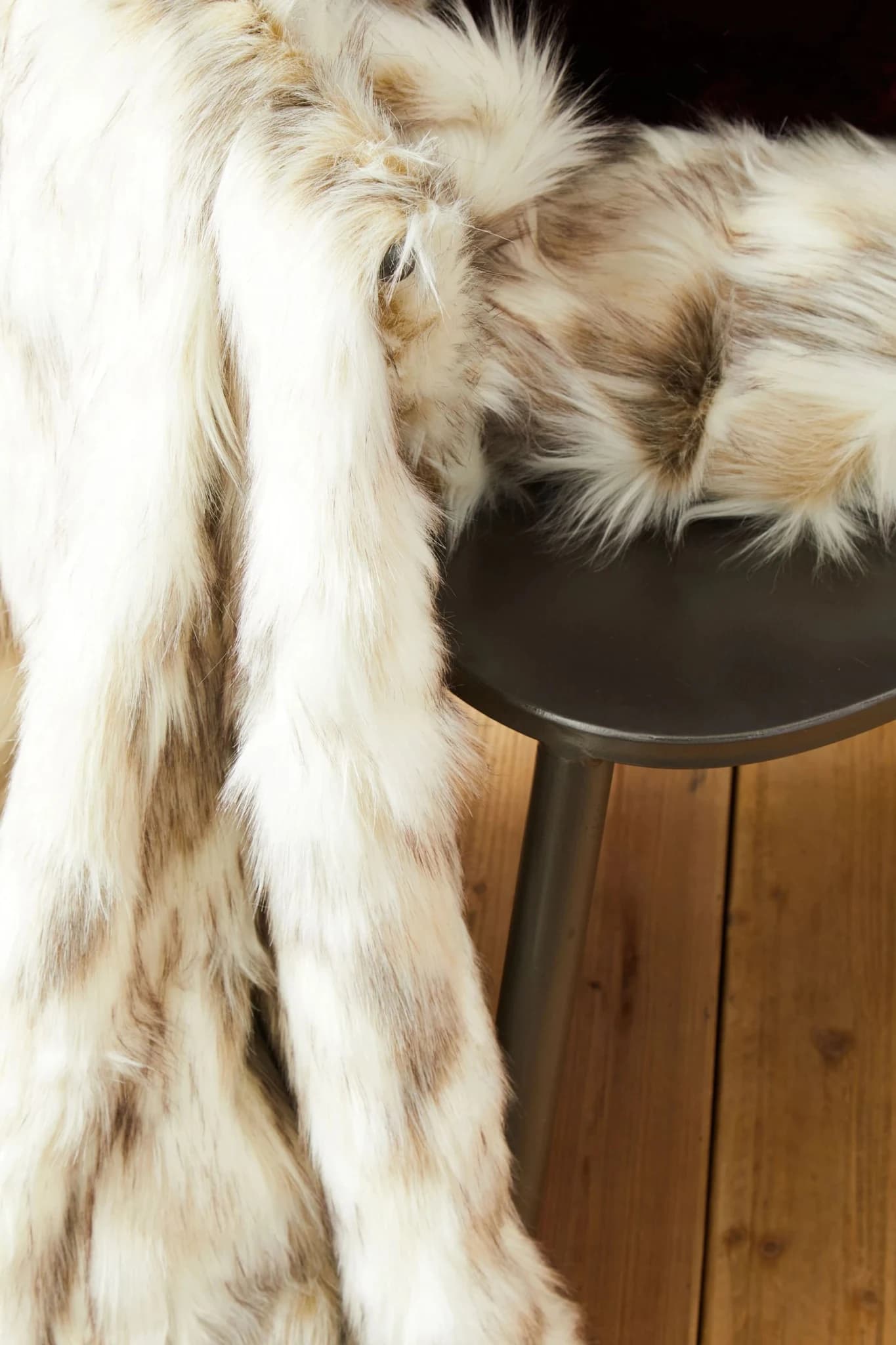 Bosie Lamina Natural Fur Throw - Decorative, photo 2 of 8