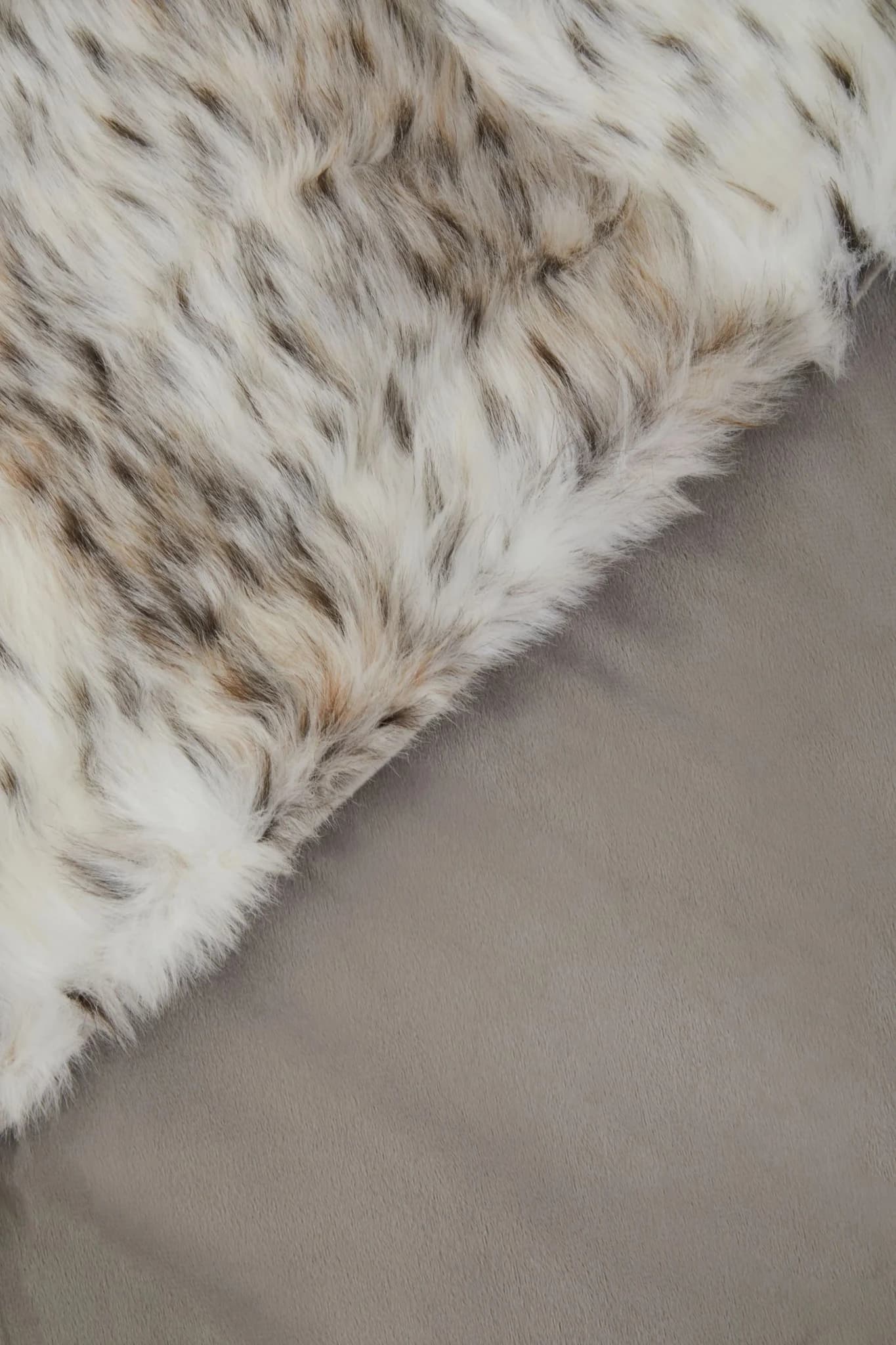 Bosie Lamina Animal Print Fur Throw - Decorative, photo 7 of 8