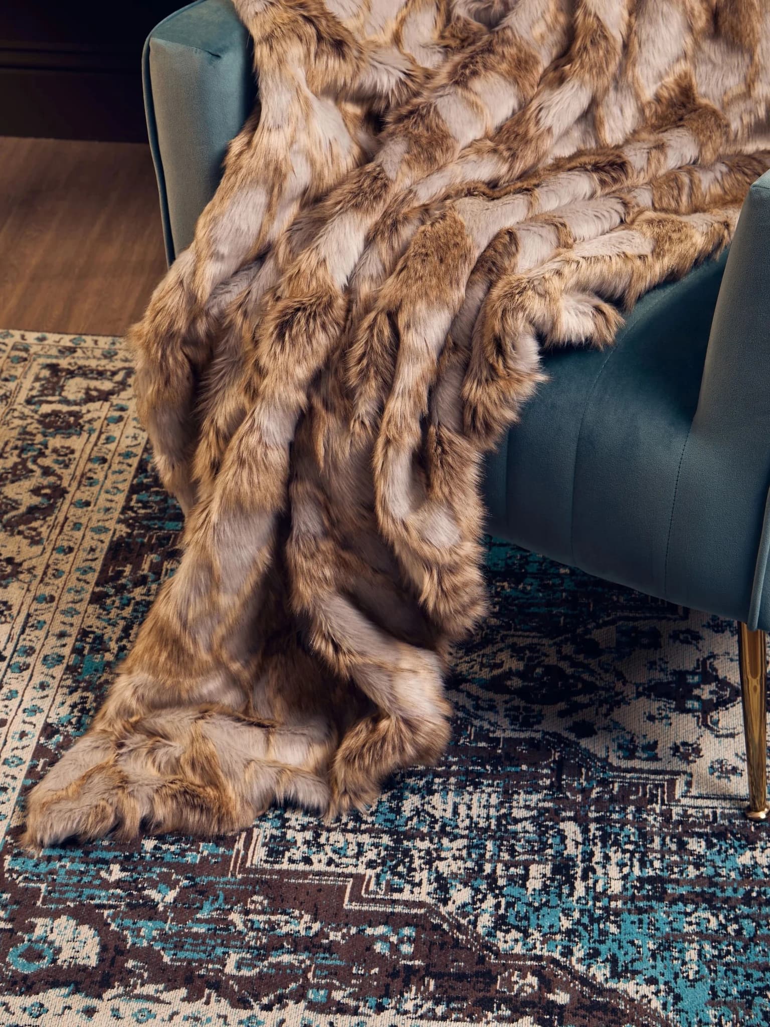 Bosie Lamina Grey And Natural Fur Throw - Decorative, photo 8 of 8