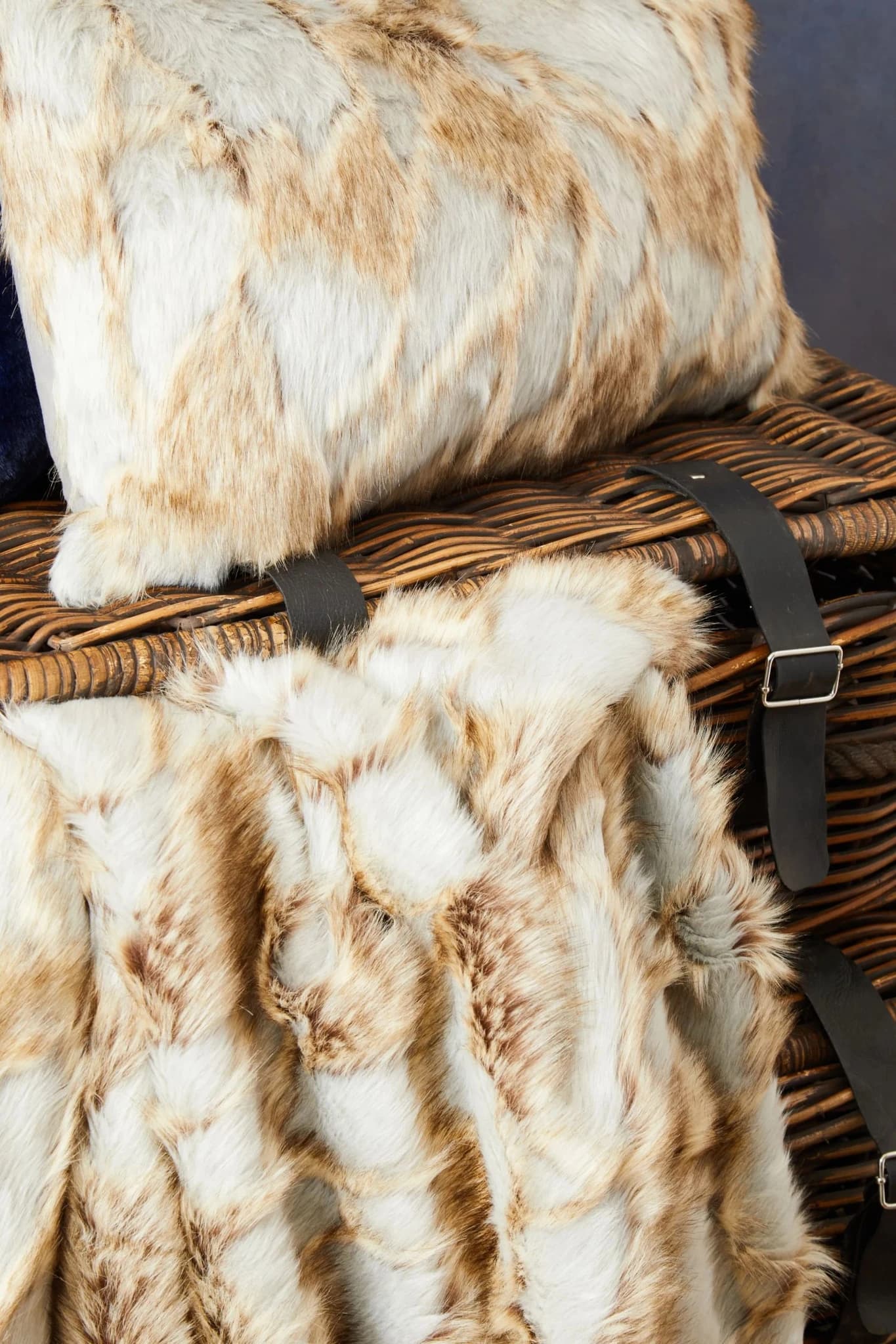 Bosie Lamina Grey And Natural Square Fur Cushion - Decorative, photo 6 of 8