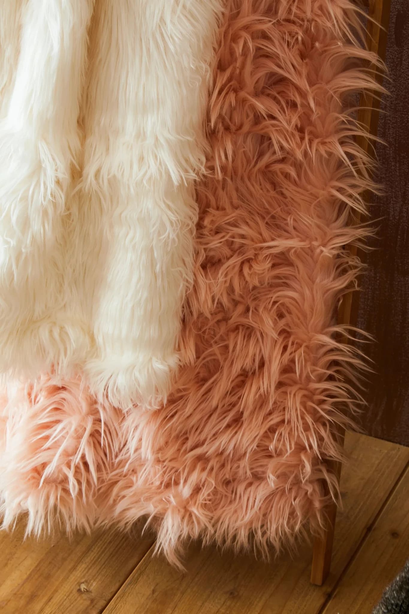Bosie Lamina Pink Faux Fur Throw - Decorative, photo 6 of 8