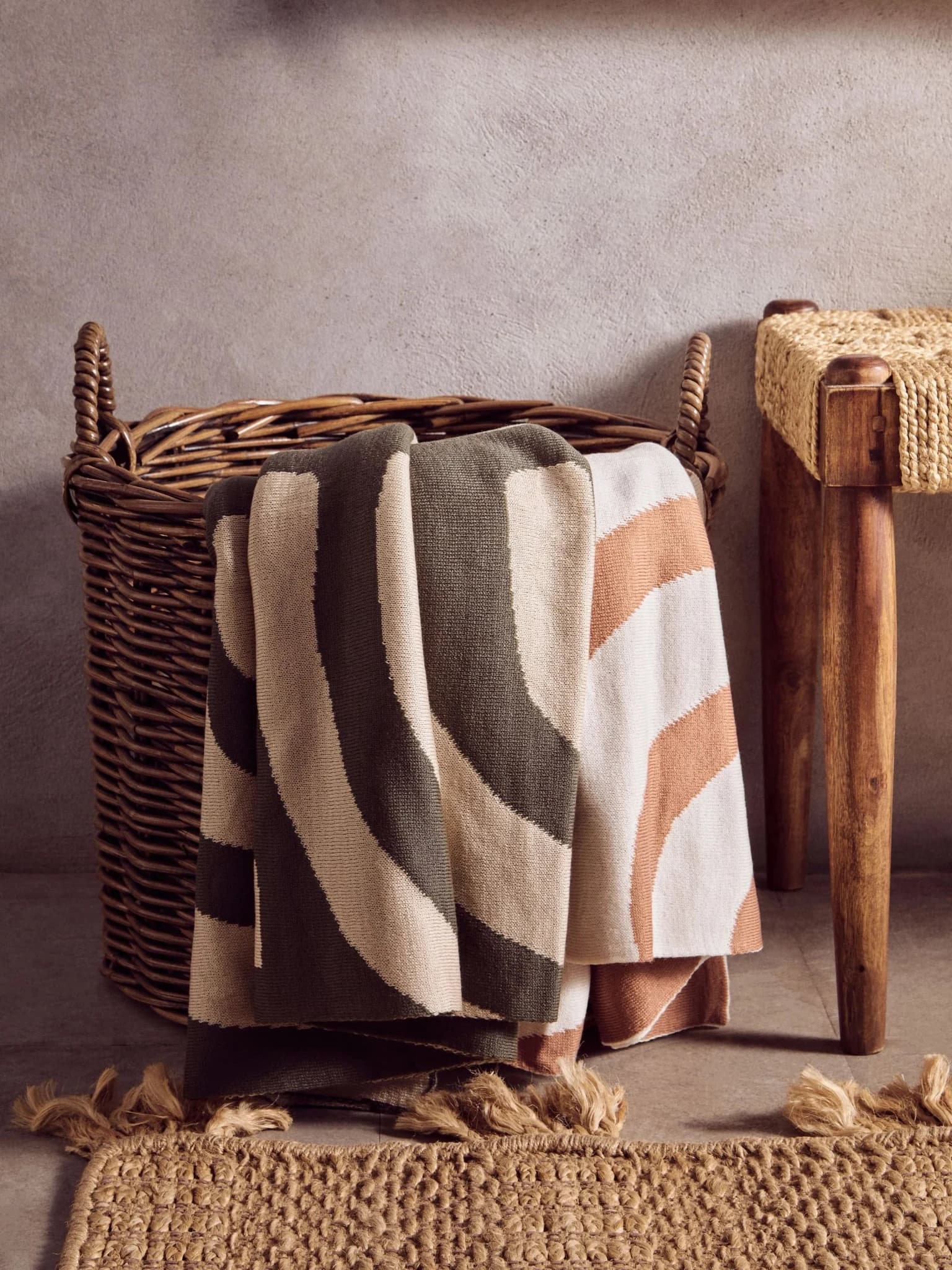 Bosie Ozella Natural And Green Throw - Decorative, photo 7 of 8