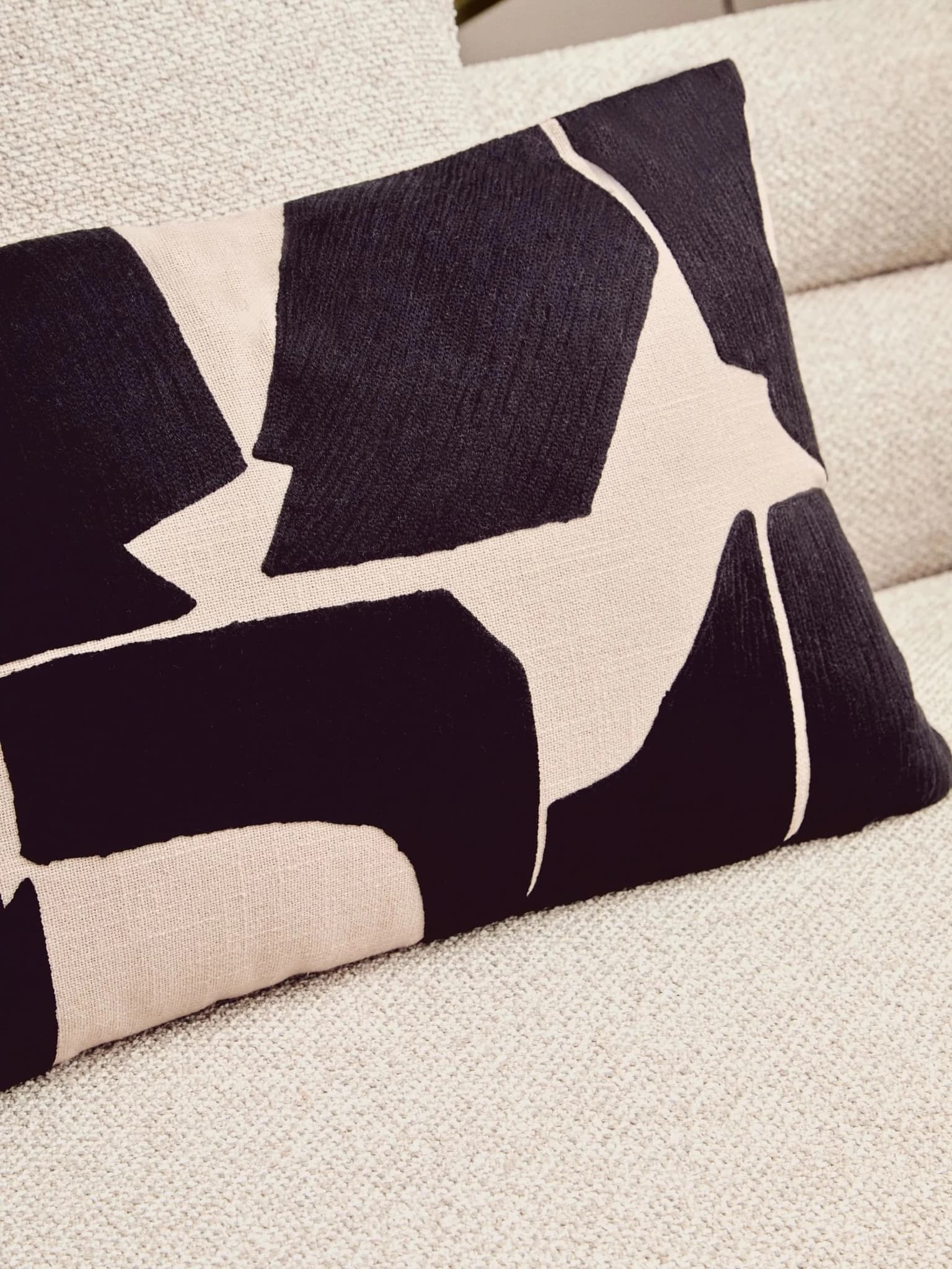Bosie Ozella Black and Natural Rectangular Cushion - Decorative, photo 8 of 8