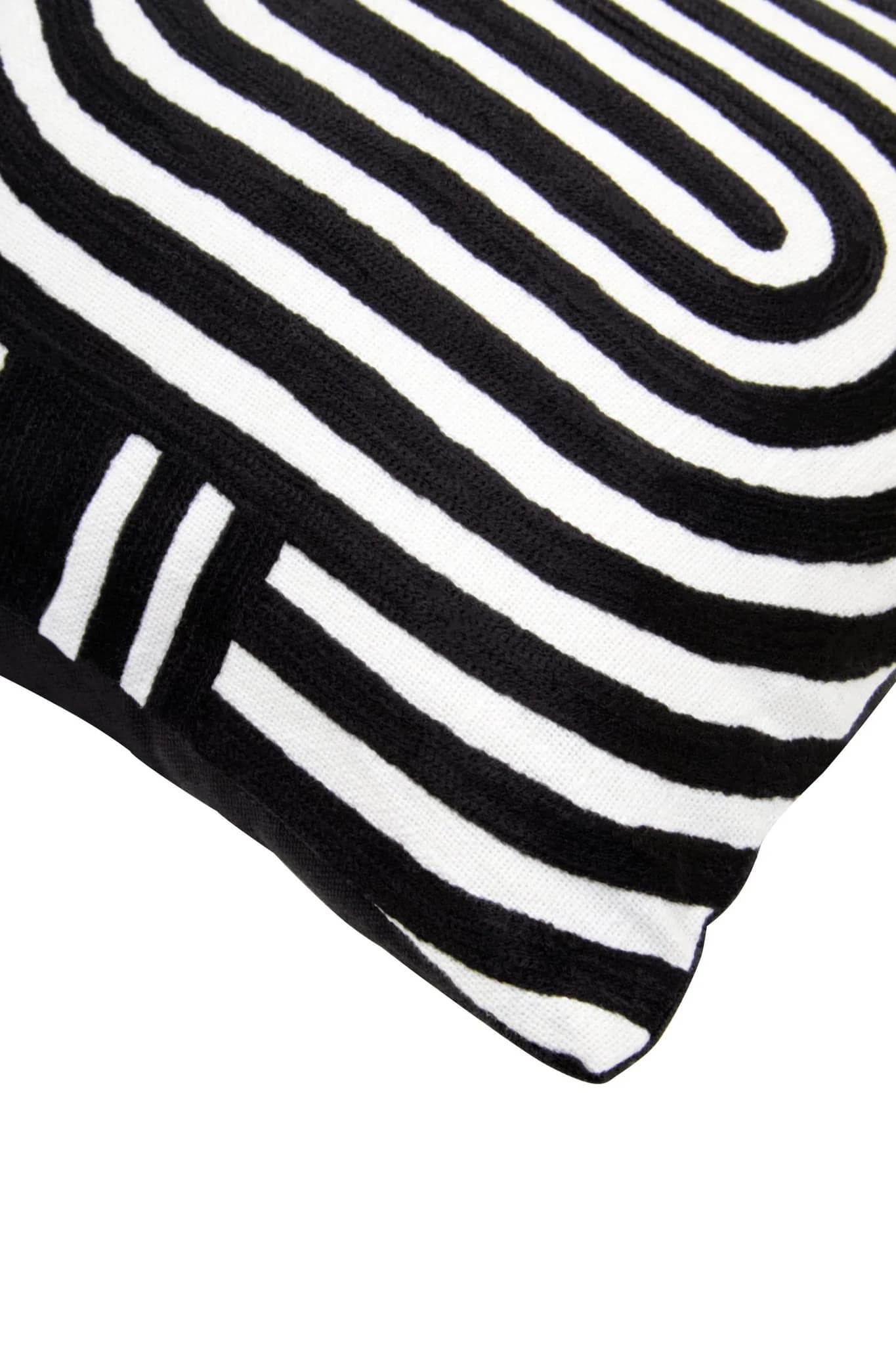 Bosie Ozella Black And White Rectangular Cushion - Decorative, photo 7 of 8