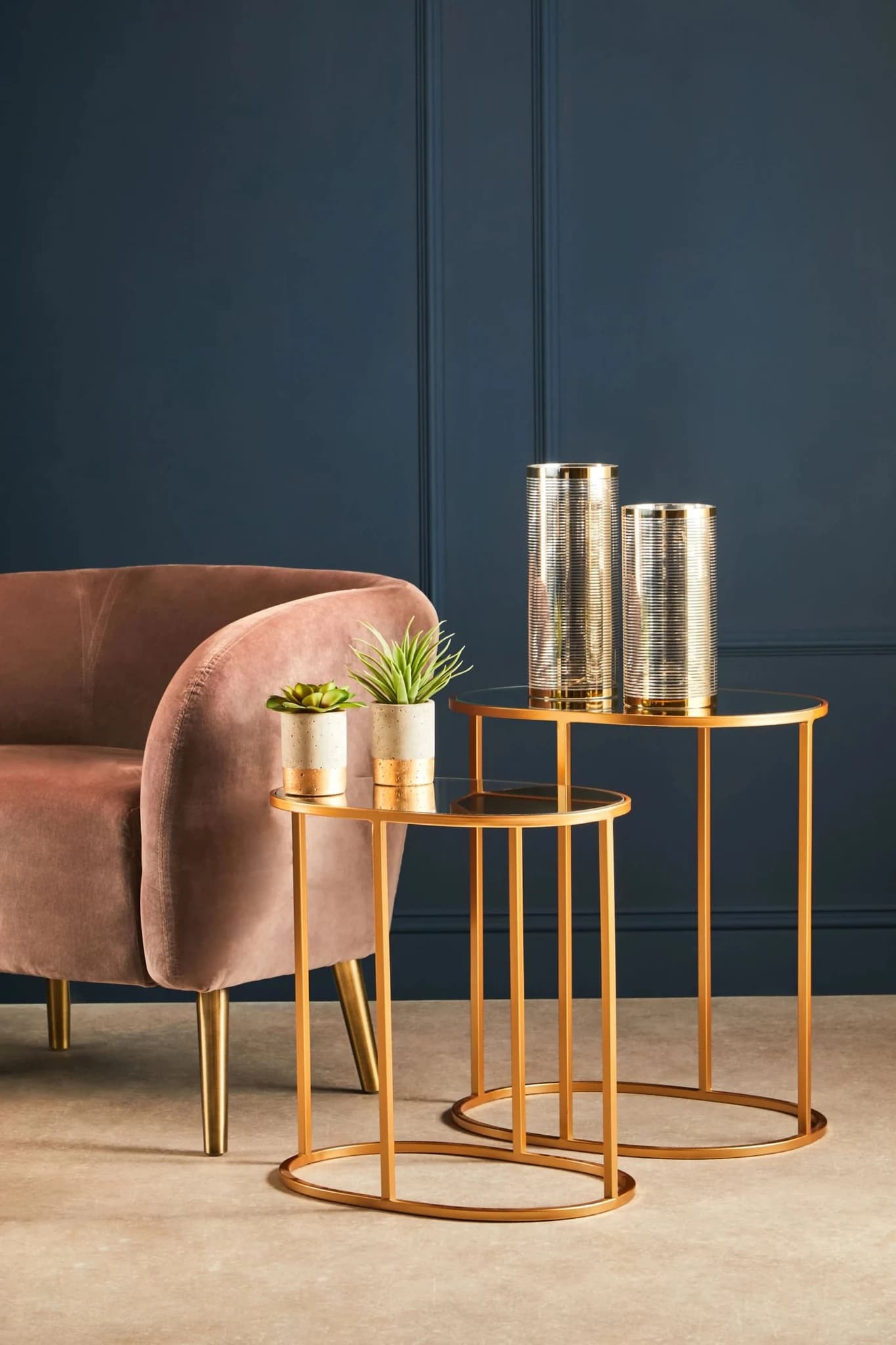 Avantis Gold Finish Set Of 2 Oval Side Tables - Tables, photo 4 of 8
