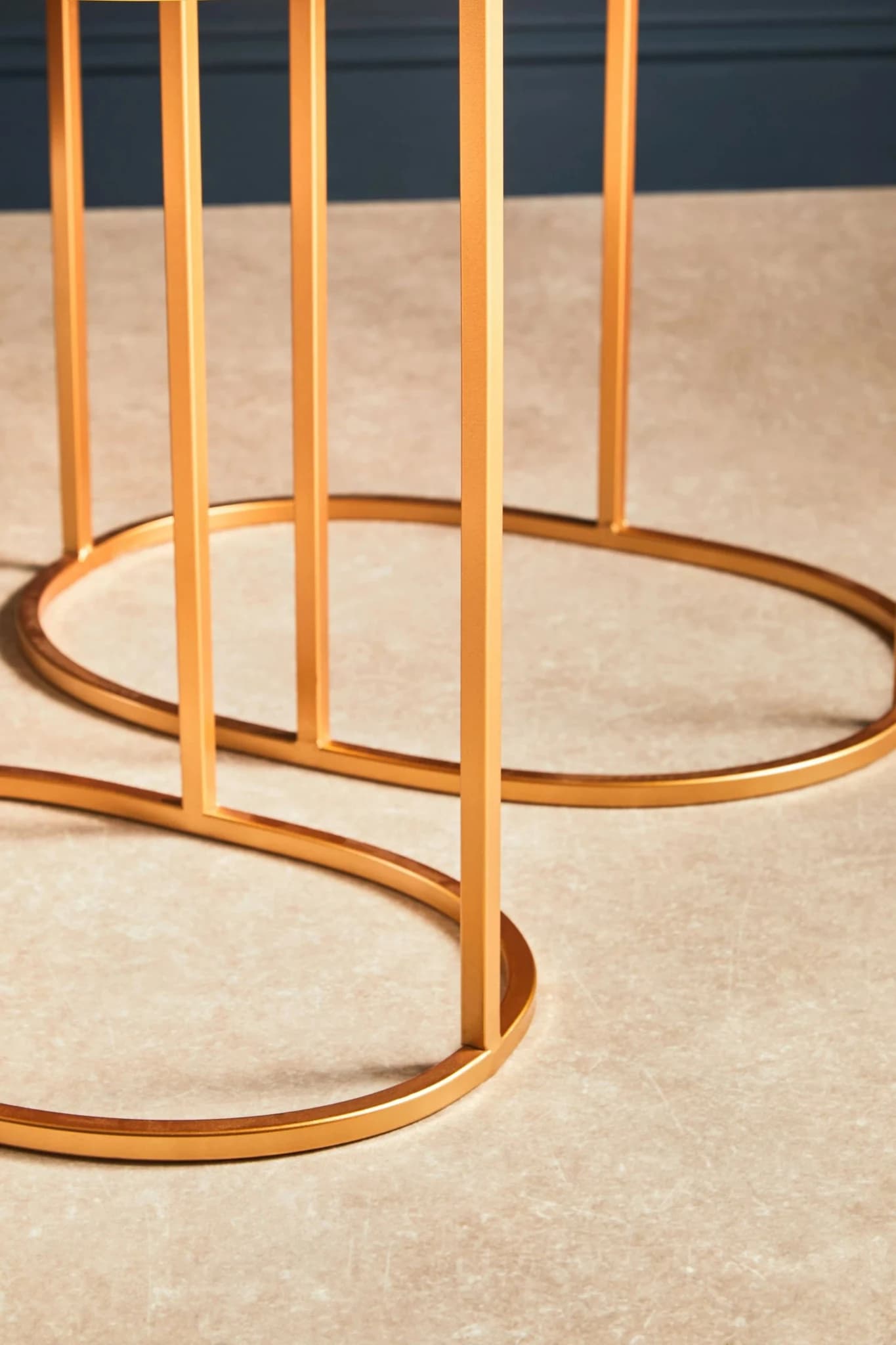 Avantis Gold Finish Set Of 2 Oval Side Tables - Tables, photo 2 of 8