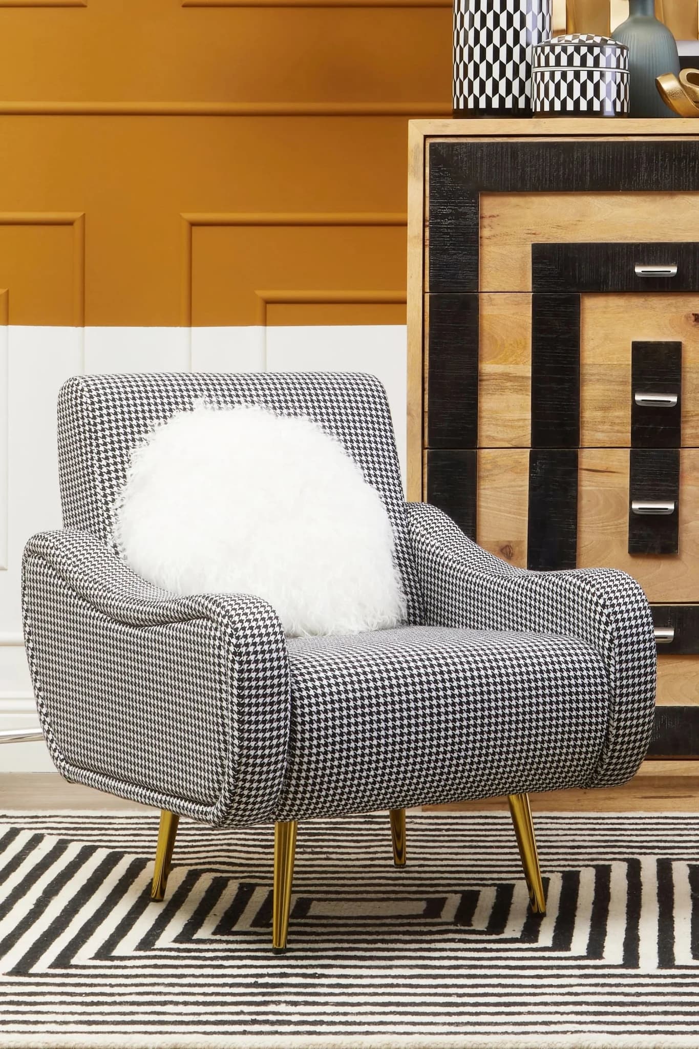 Holli Black And White Houndstooth Pattern Armchair - Seating, photo 2 of 8