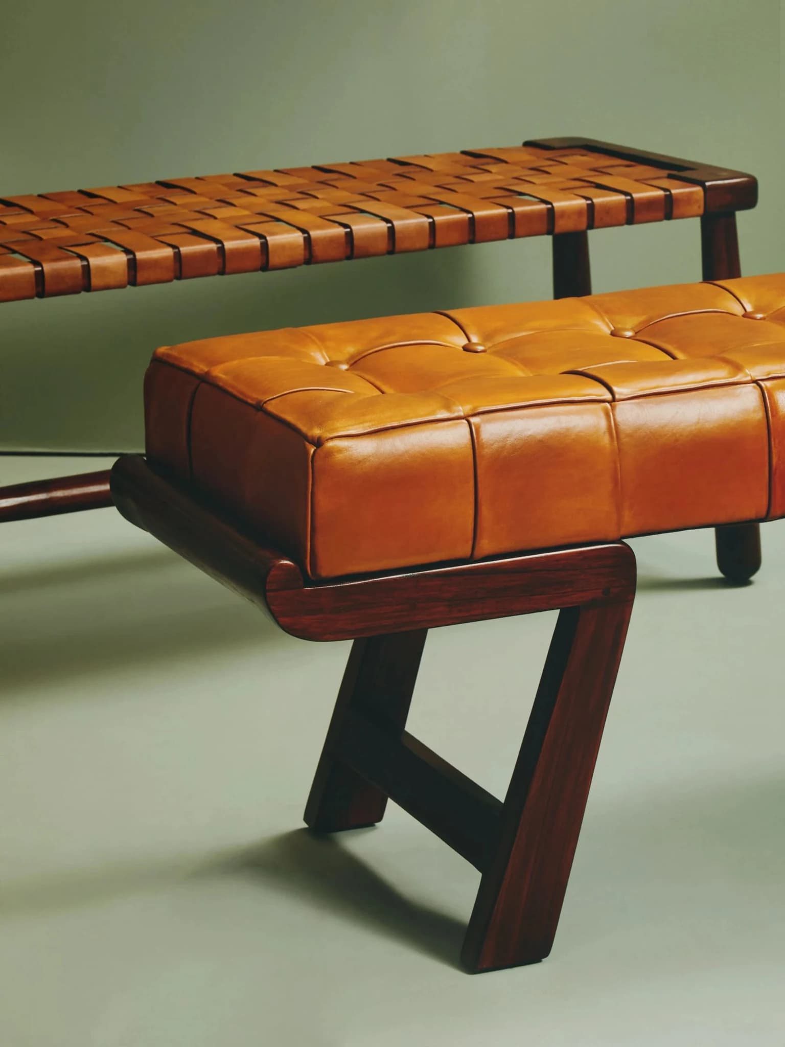 Inca Brown Leather Bench with Cedar Wood Angular Base - Seating, photo 5 of 8